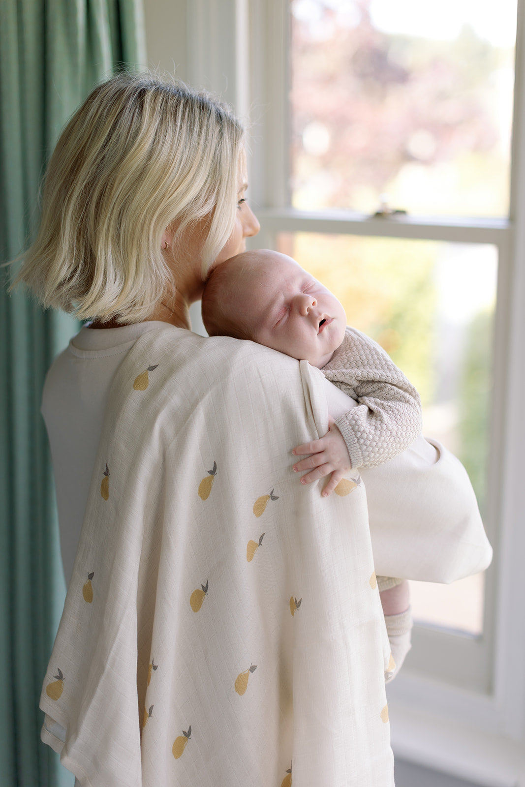 Pears Large Swaddle Muslin
