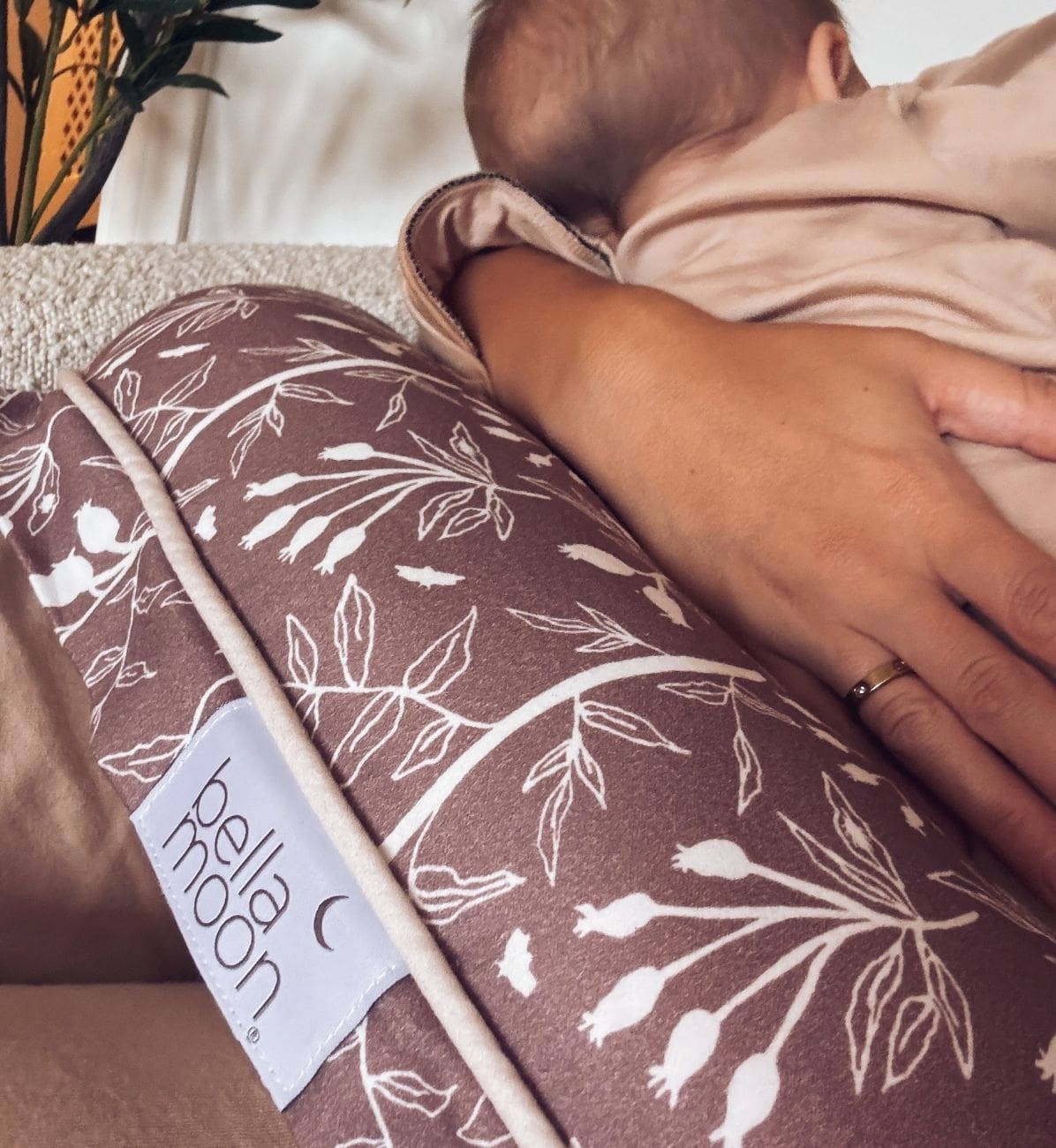 Mini Moon Feeding Pillow - Rosehip