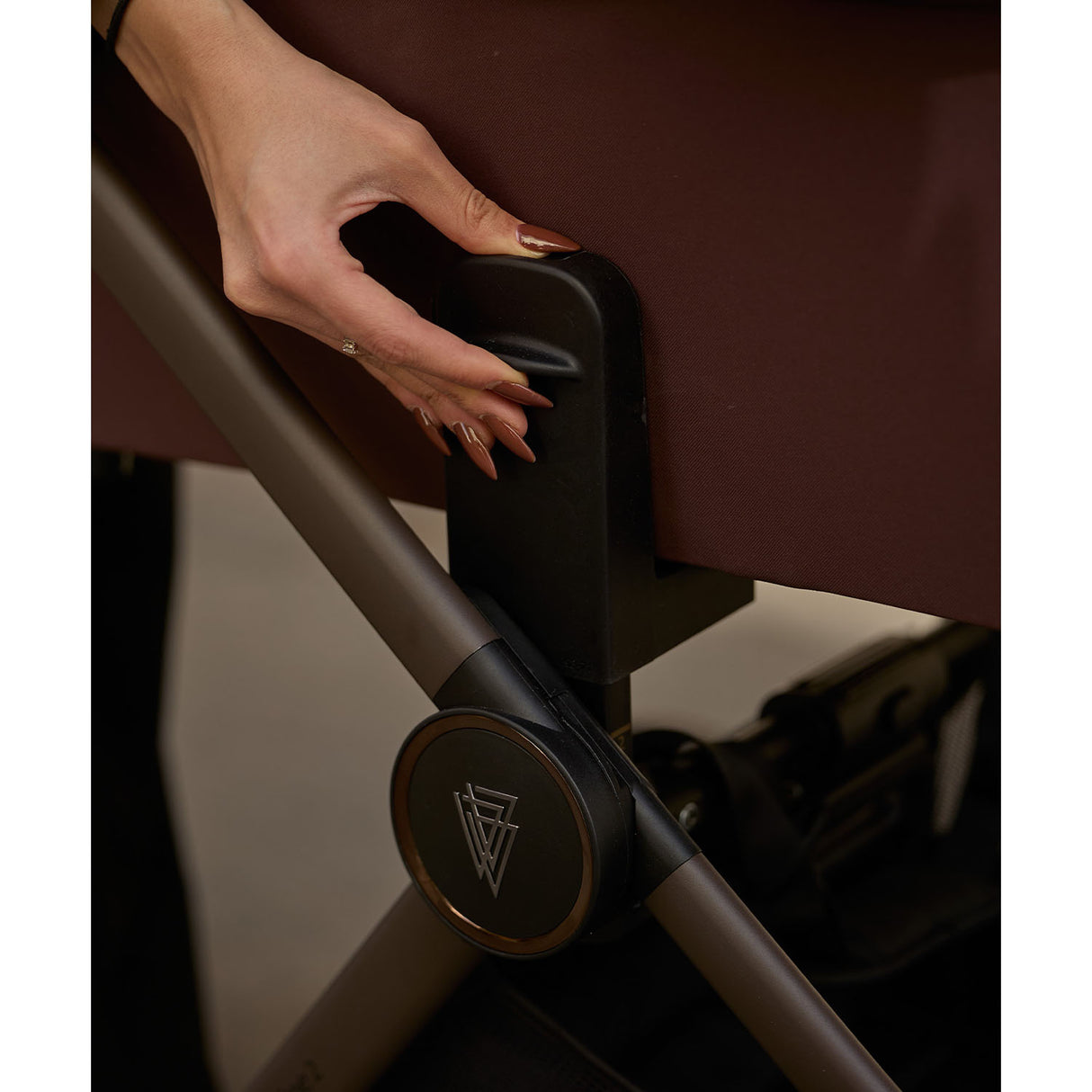 Venicci Upline 2 SE 3-in-1 Tiago Travel System Bundle - Burgundy