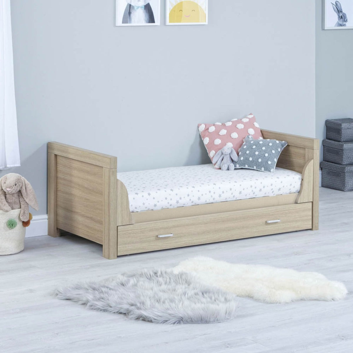 Babymore Luno Cot Bed With Drawer - Oak