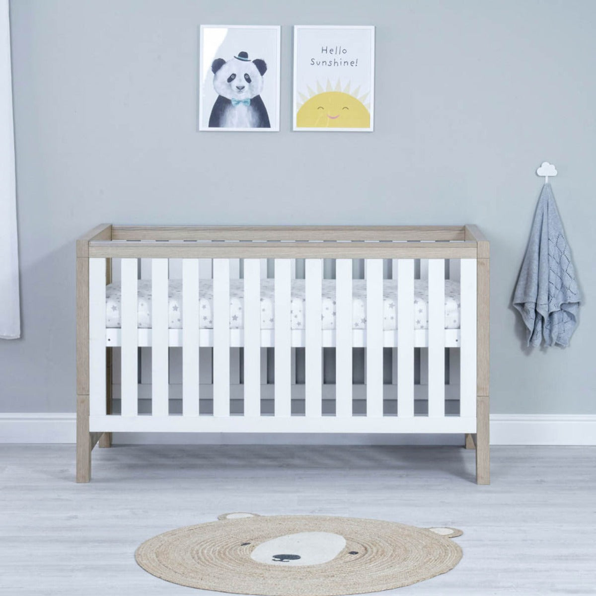 Babymore Luno Cot Bed - Oak White