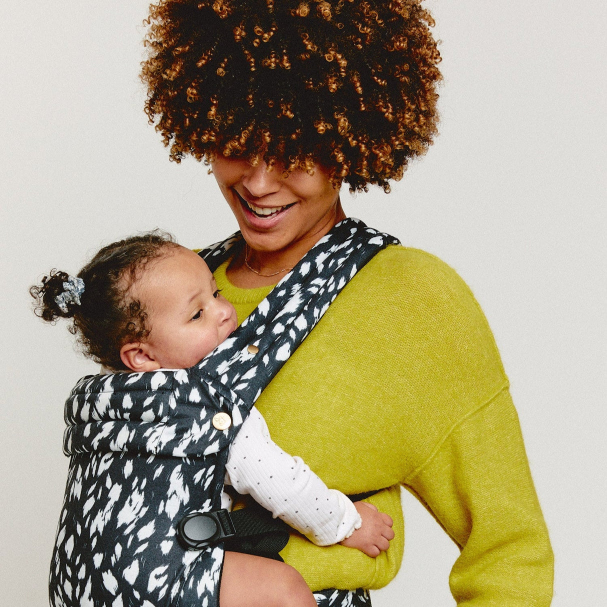 Nomad Air Monochrome Print Baby Carrier - Orca