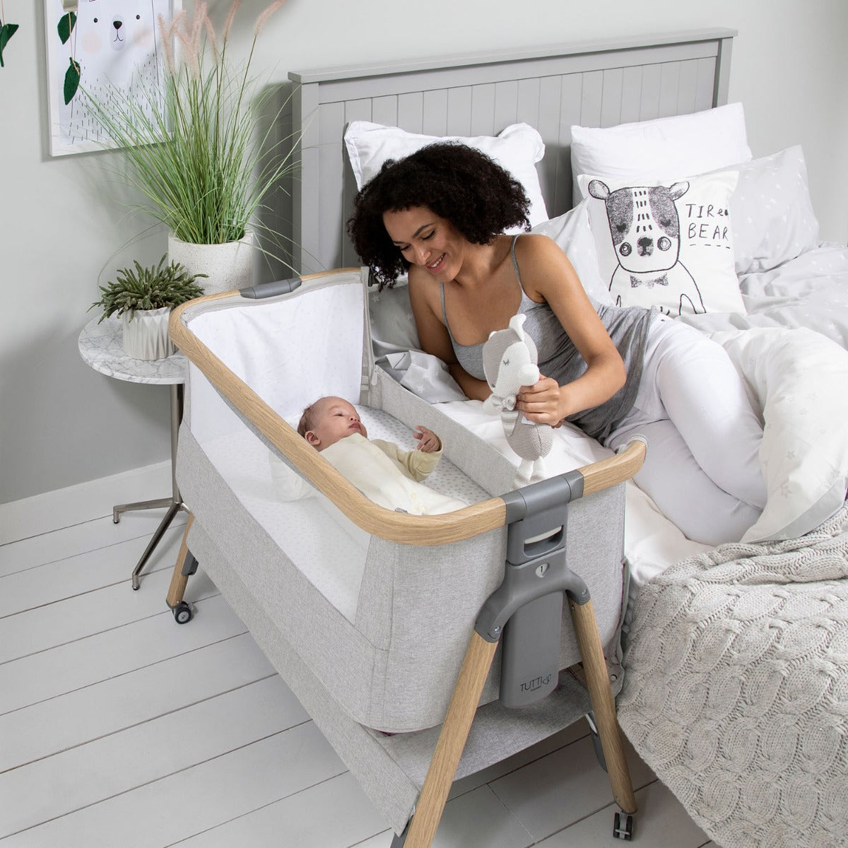 Tutti Bambini CoZee Air Bedside Crib - Oak and Silver