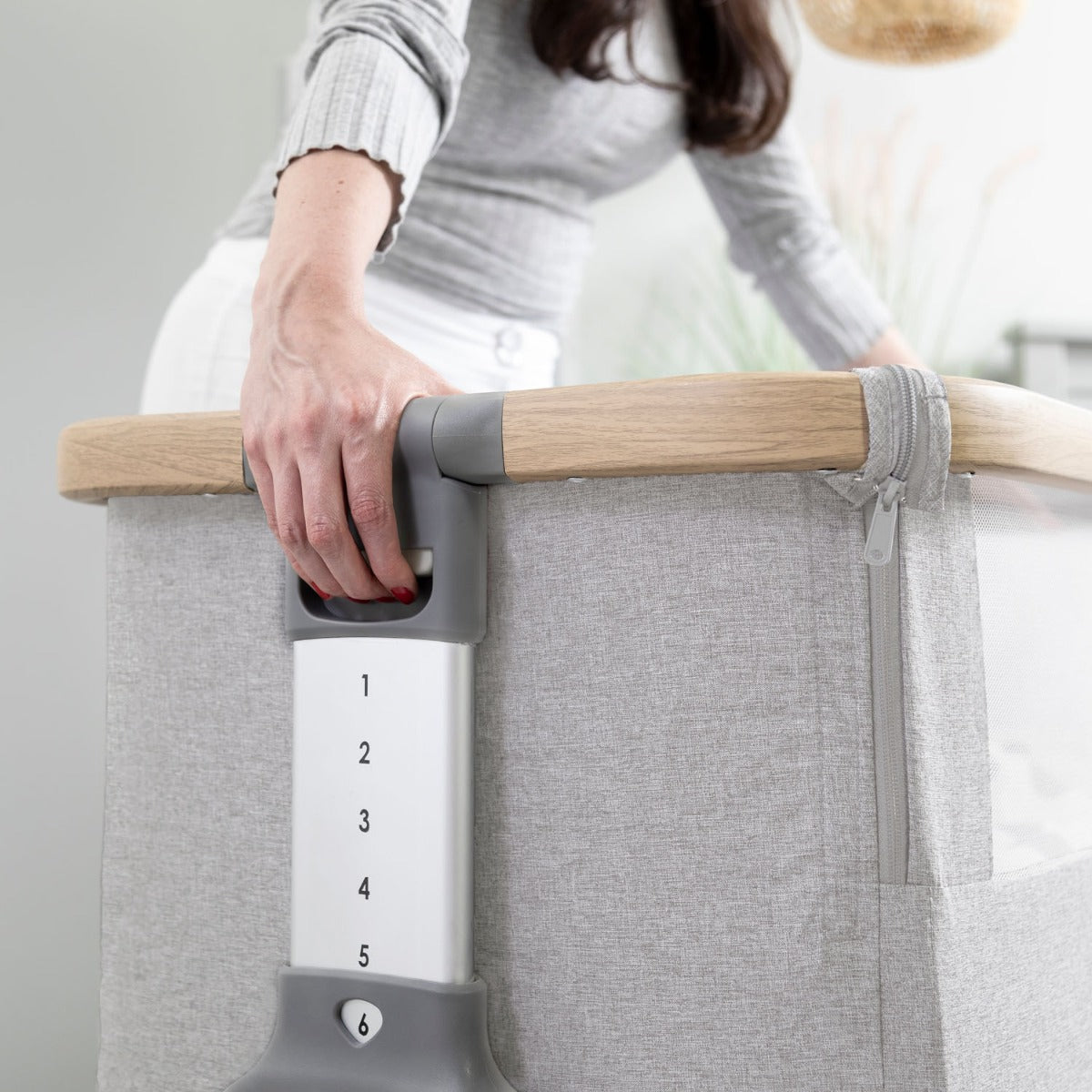 Tutti Bambini CoZee Air Bedside Crib - Oak and Silver