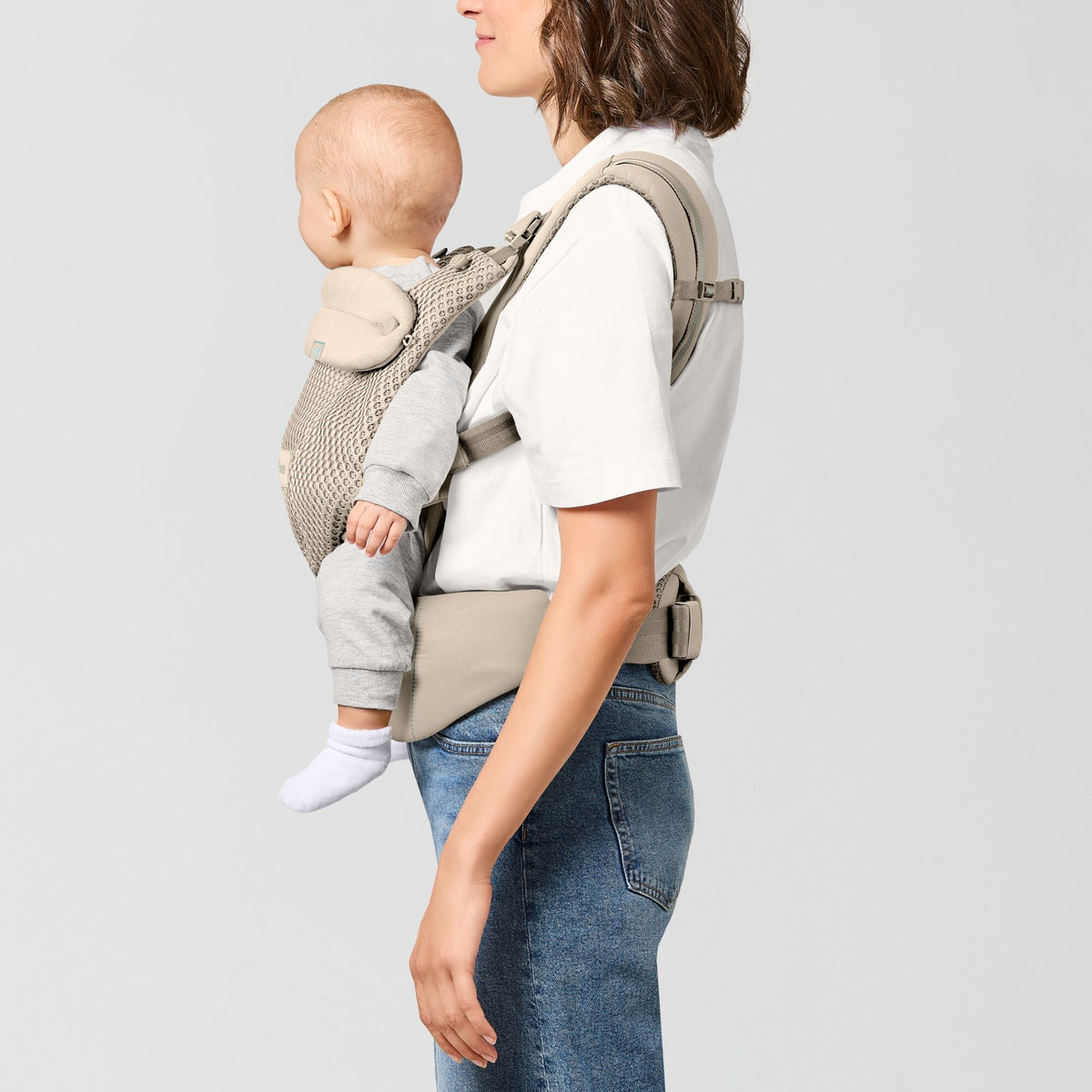 Cybex Amya Carrier - Chocolate Brown