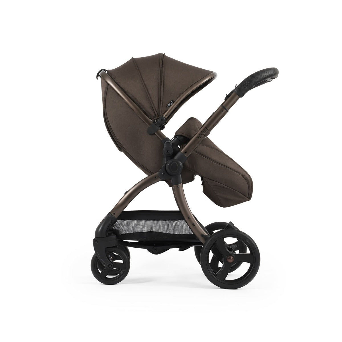 Egg 3 Ultimate Shell 360 Car Seat & Nursery Essentials Bundle - Chocolate Velvet