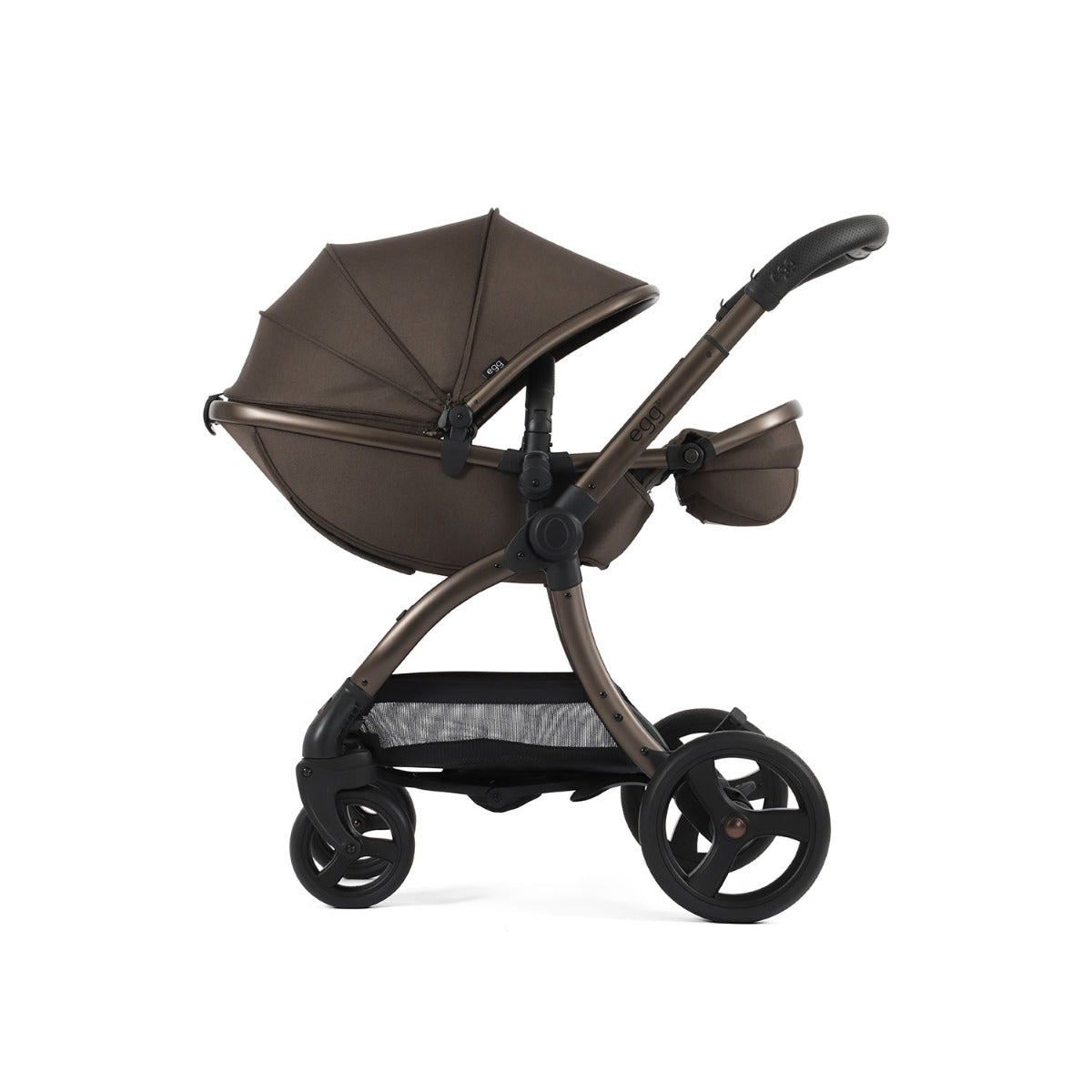 Egg 3 Ultimate Shell 360 Car Seat & Nursery Essentials Bundle - Chocolate Velvet