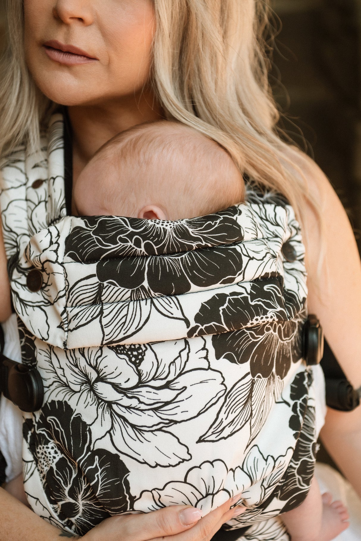 Nomad Pure Organic Baby Carrier - Urban Bloom
