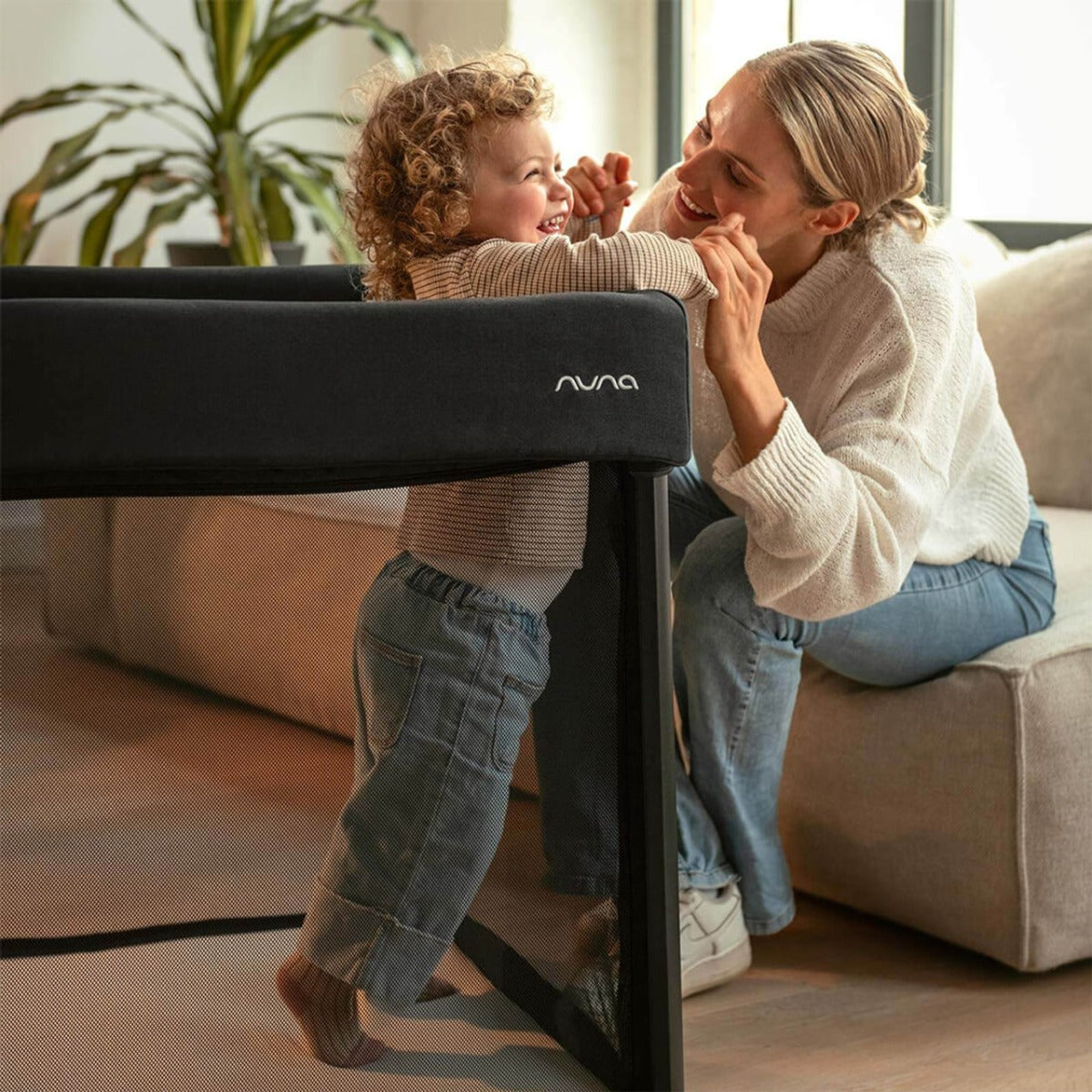 Nuna PAAL Travel Cot - Caviar