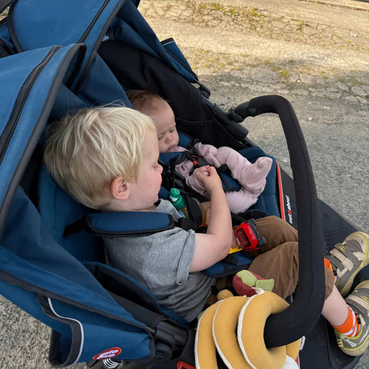 Out n About Nipper V6 Double Newborn & Toddler Bundle - Summit Black