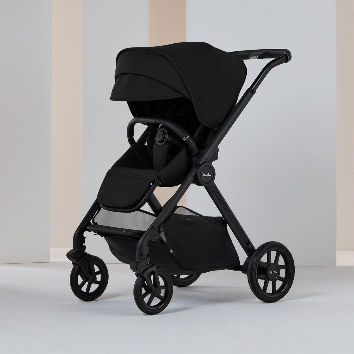 Silver Cross Reef 2 with First Bed Folding Carrycot and Accessory Bundle - Space