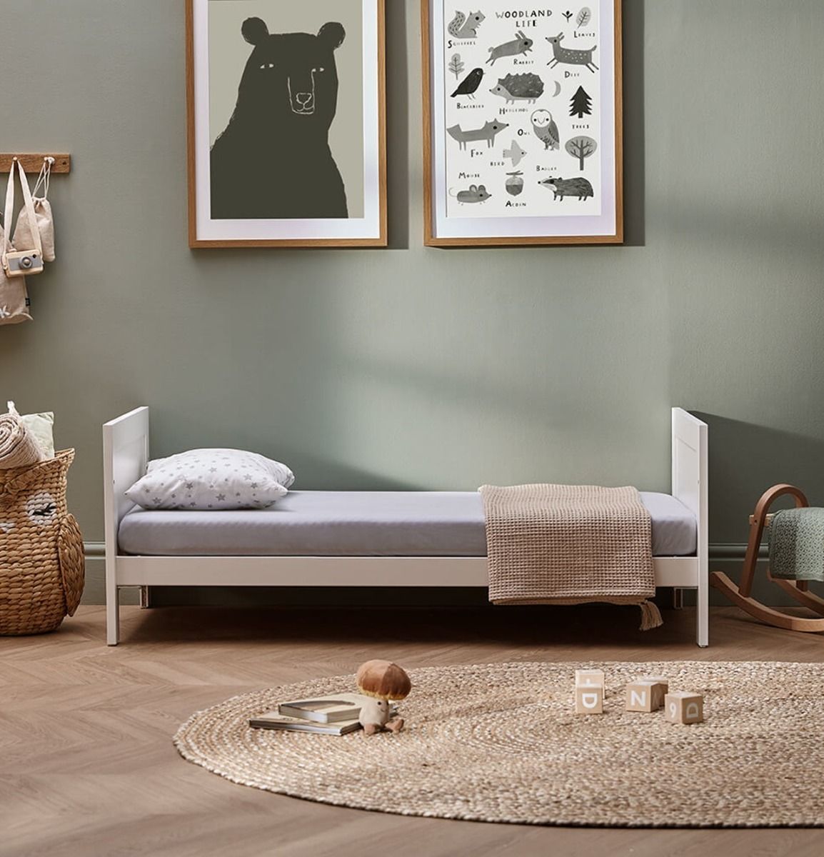 Silver Cross Bromley Cot Bed - White