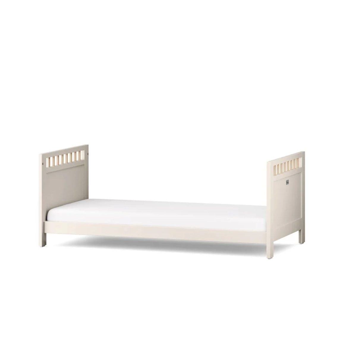 Silver Cross Seville Cot Bed - Cashmere Oak