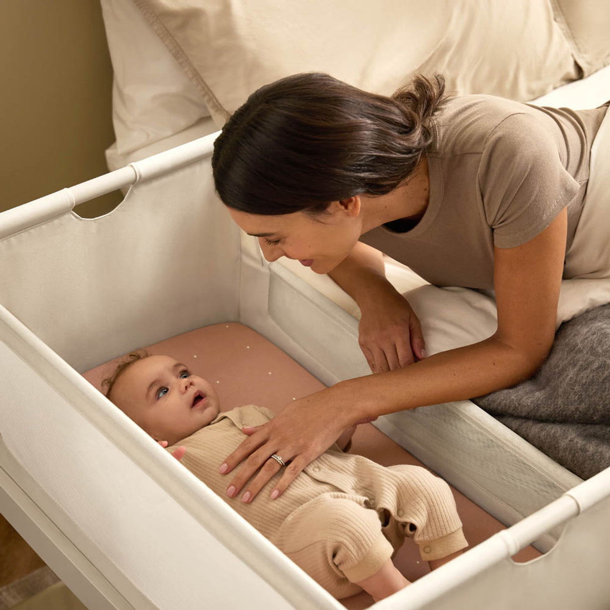Snuzpod 5 Bedside Crib - Cashmere