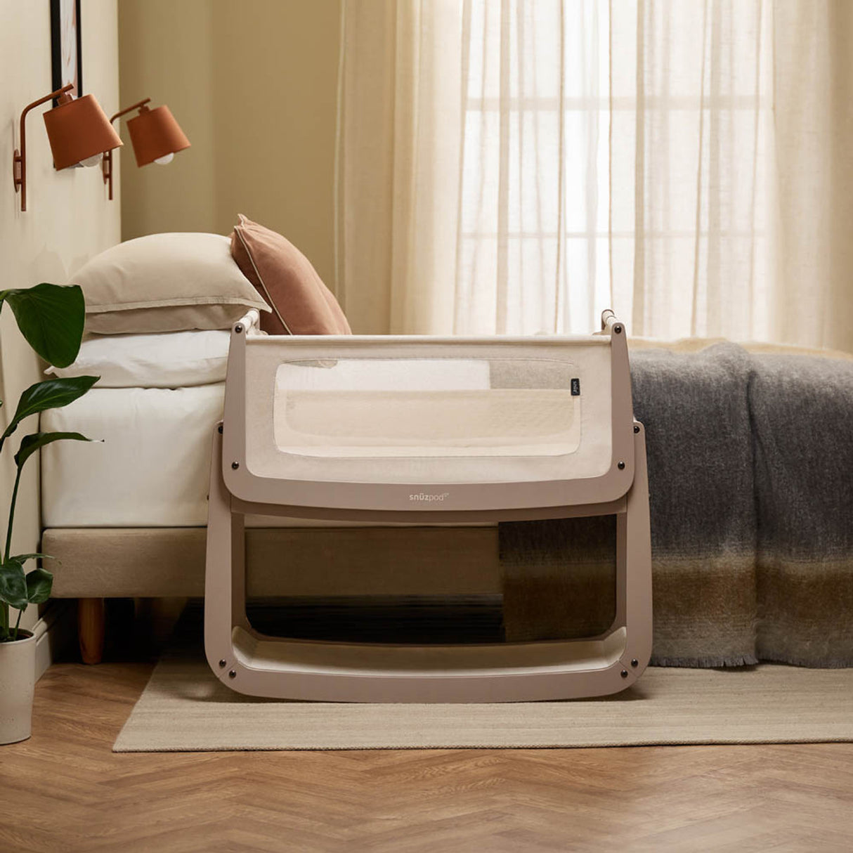Snuzpod 5 Bedside Crib - Mocha