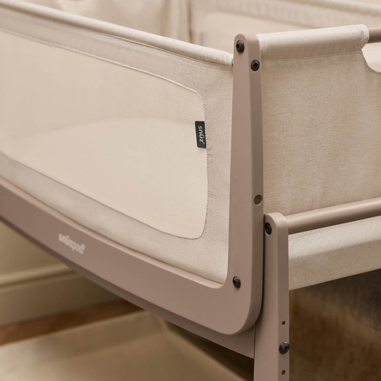 Snuzpod 5 Bedside Crib - Mocha