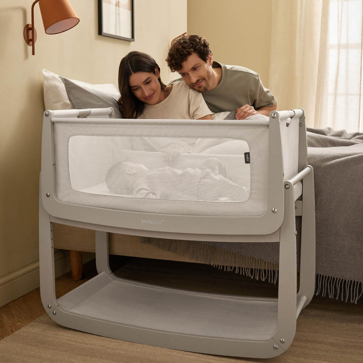 Snuzpod 5 Bedside Crib - Pebble