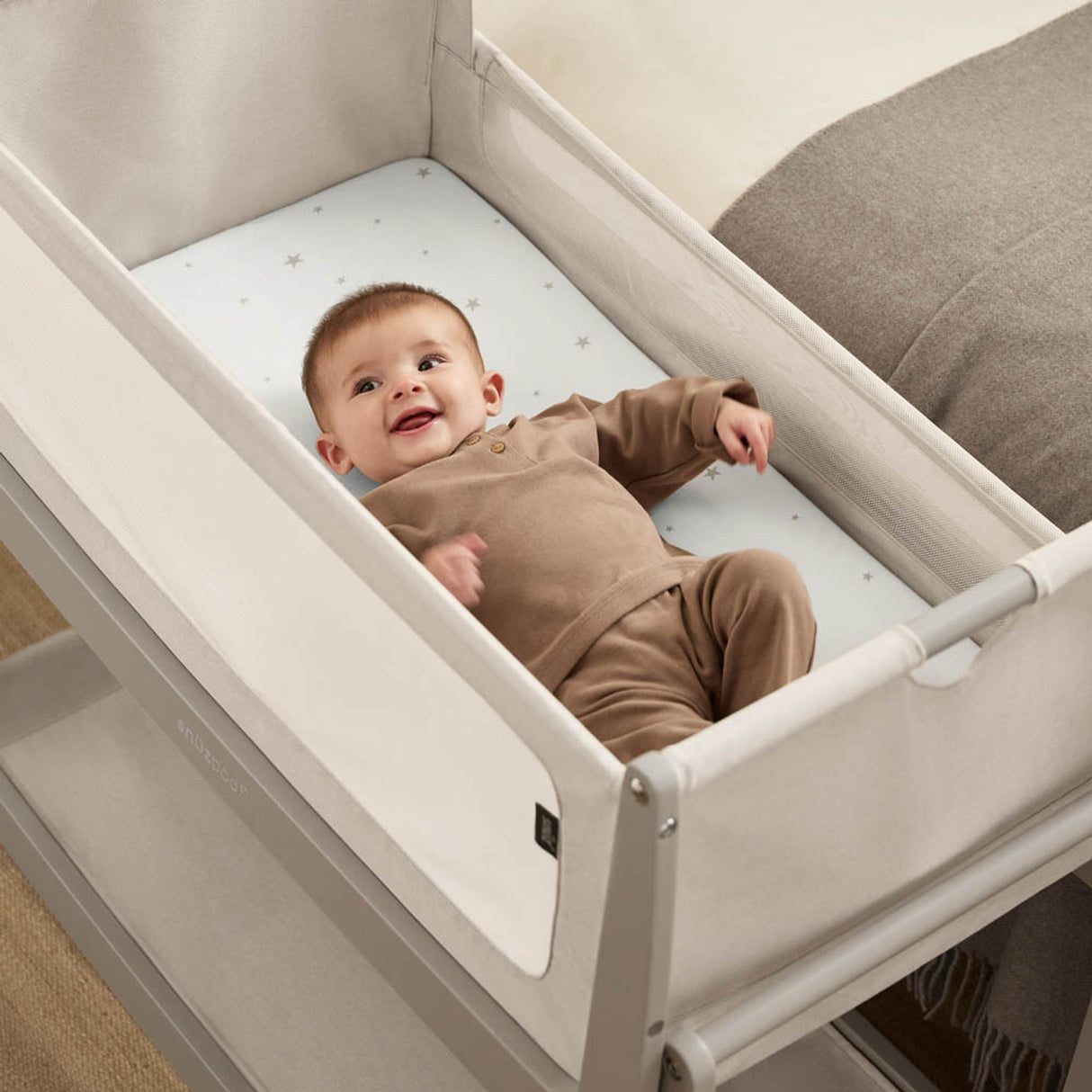 Snuzpod 5 Bedside Crib - Pebble