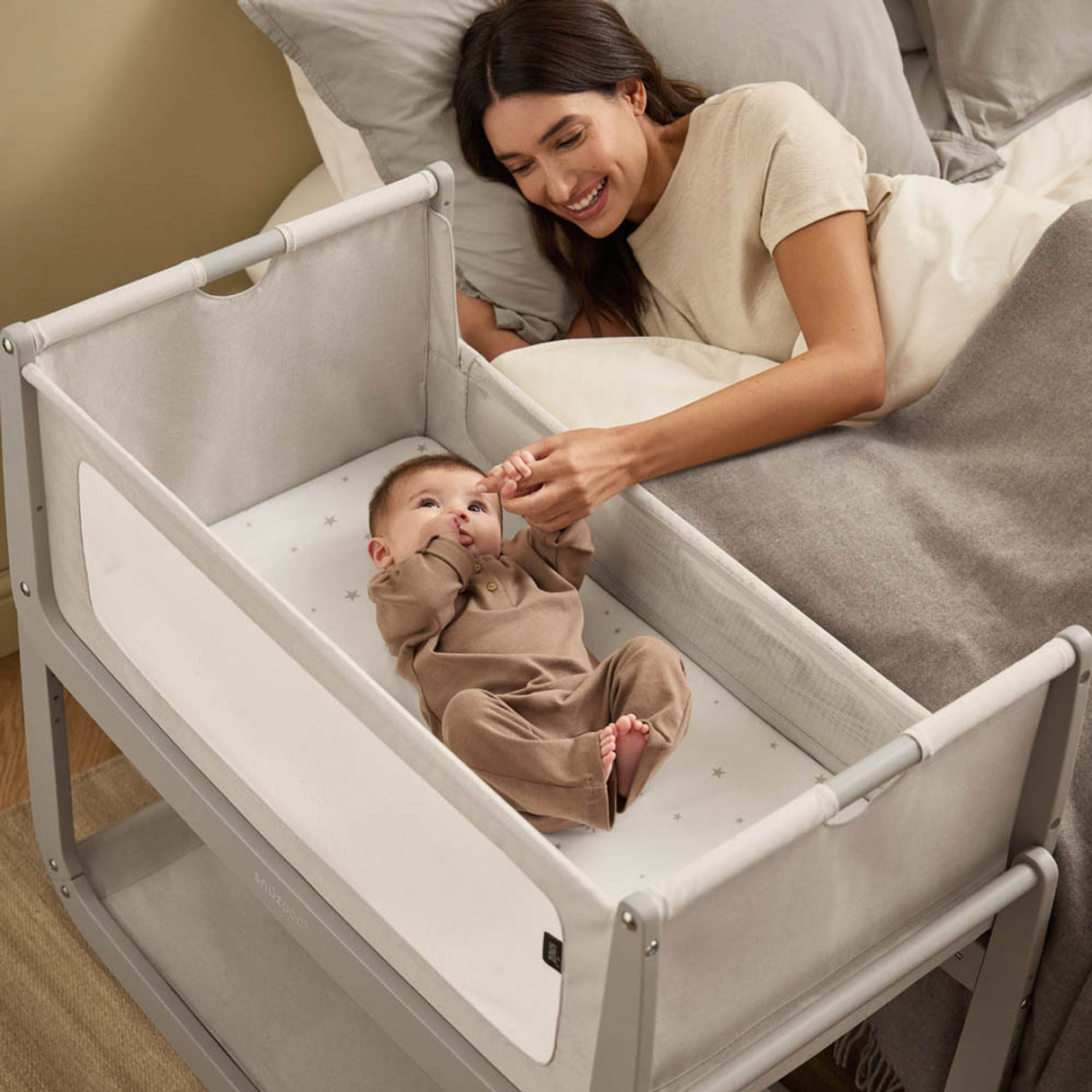 Snuzpod 5 Bedside Crib - Pebble