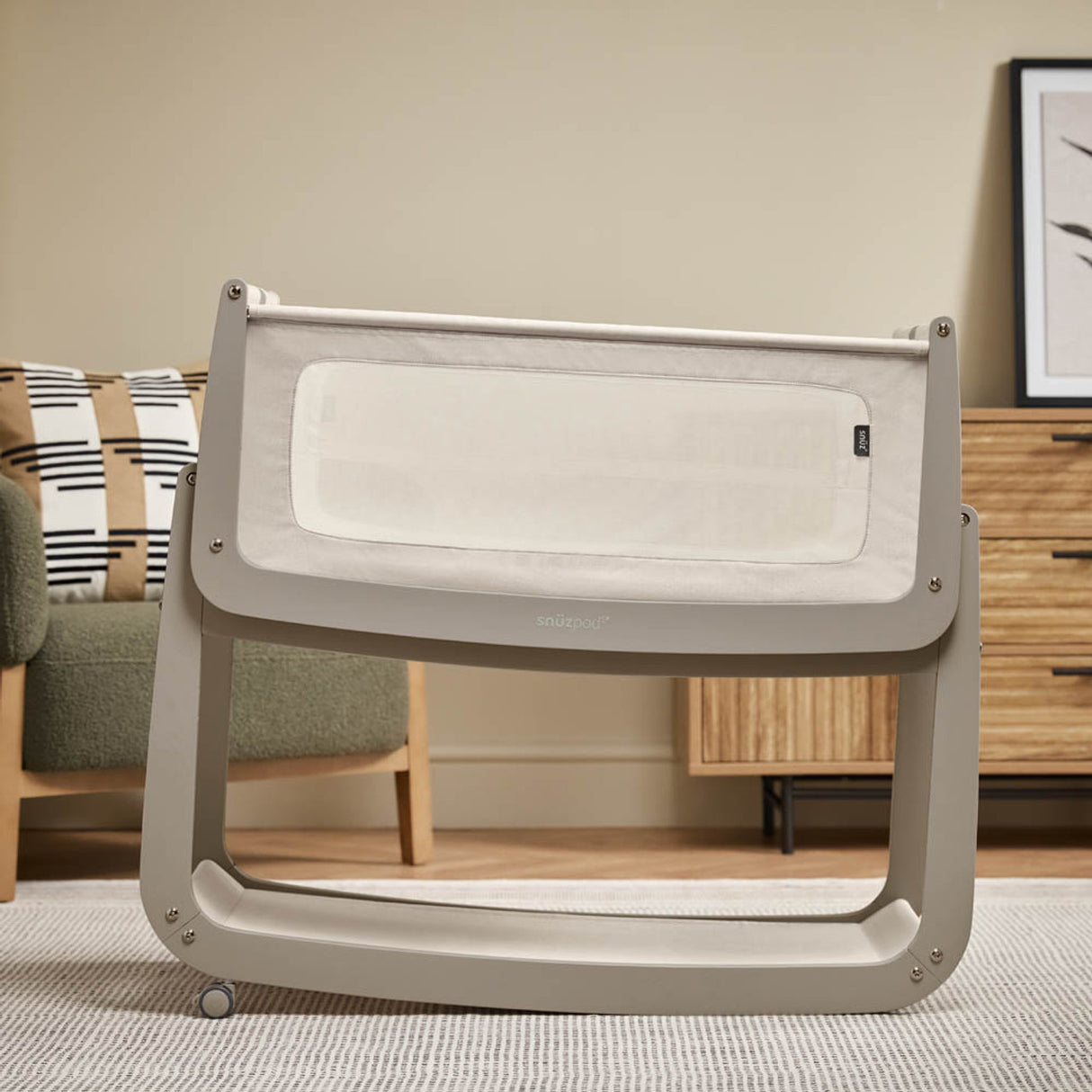 Snuzpod 5 Bedside Crib - Pebble