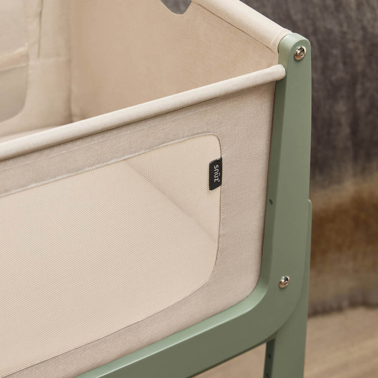 Snuzpod 5 Bedside Crib - Sage