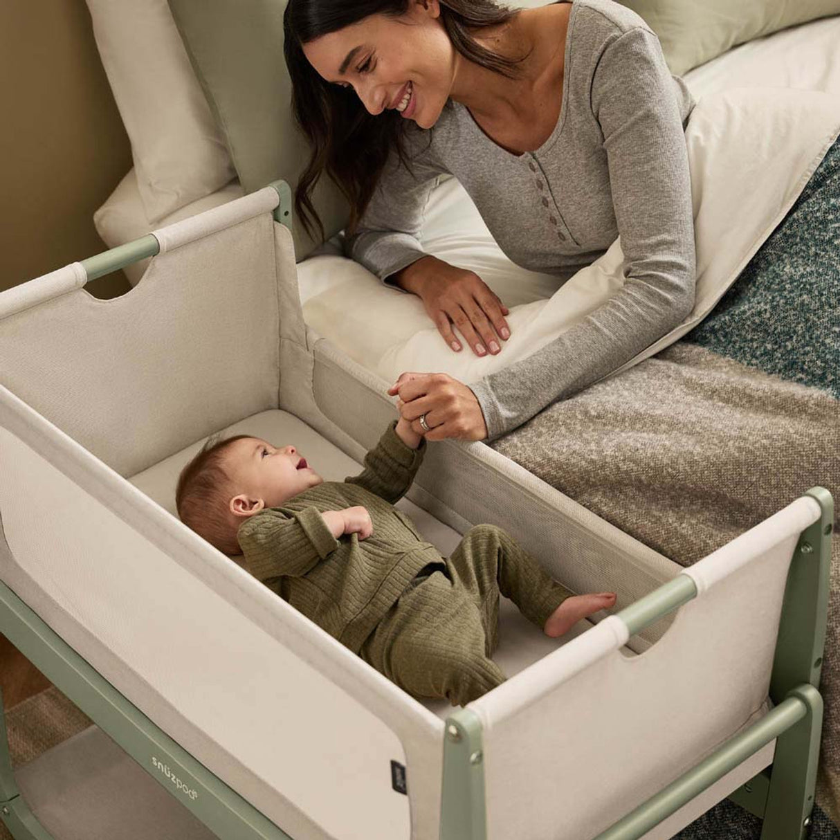 Snuzpod 5 Bedside Crib - Sage