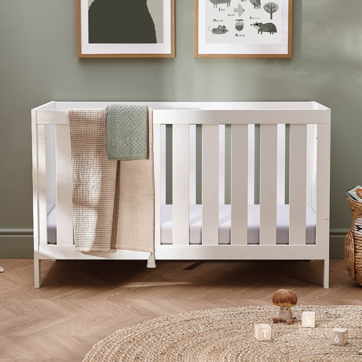 Silver Cross Bromley Cot Bed - White