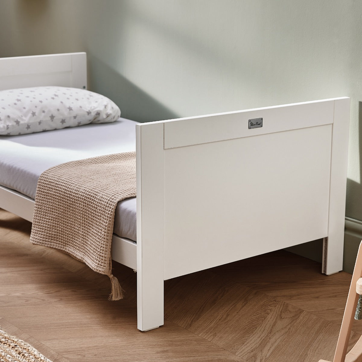 Silver Cross Bromley Cot Bed - White