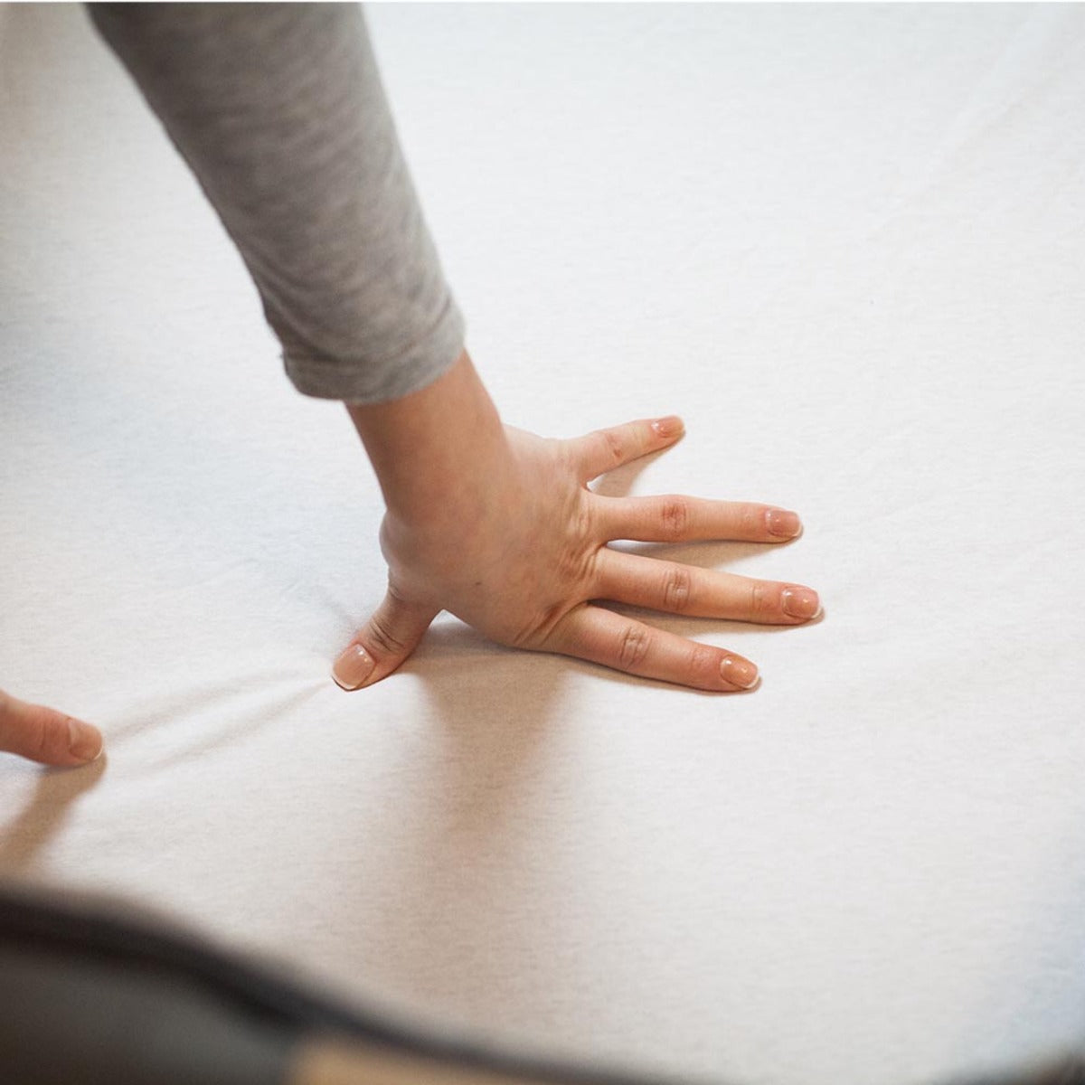 Tutti Bambini CoZee Bedside Crib - Oak and Charcoal