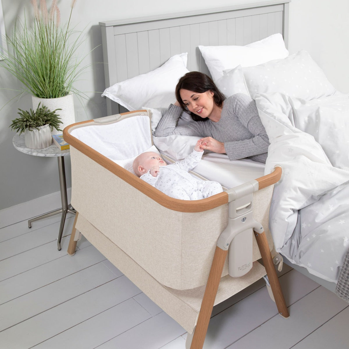 Tutti Bambini CoZee Bedside Crib - Scandinavian Walnut and Ecru
