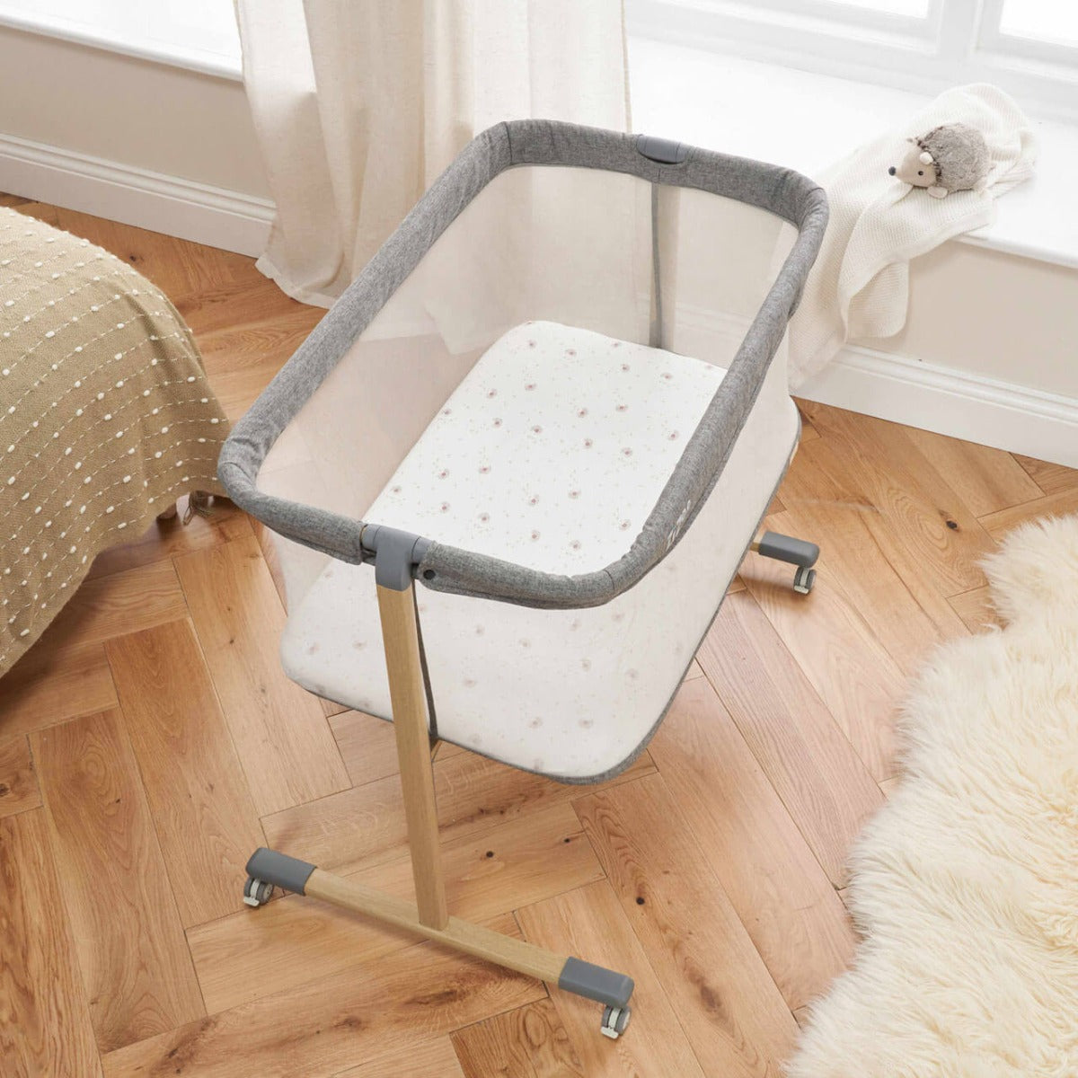 Tutti Bambini ZiZee Breathable Rocking Crib - Oak/Charcoal