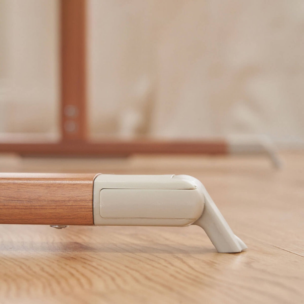 Tutti Bambini ZiZee Breathable Rocking Crib - Scandinavian Walnut/Ecru