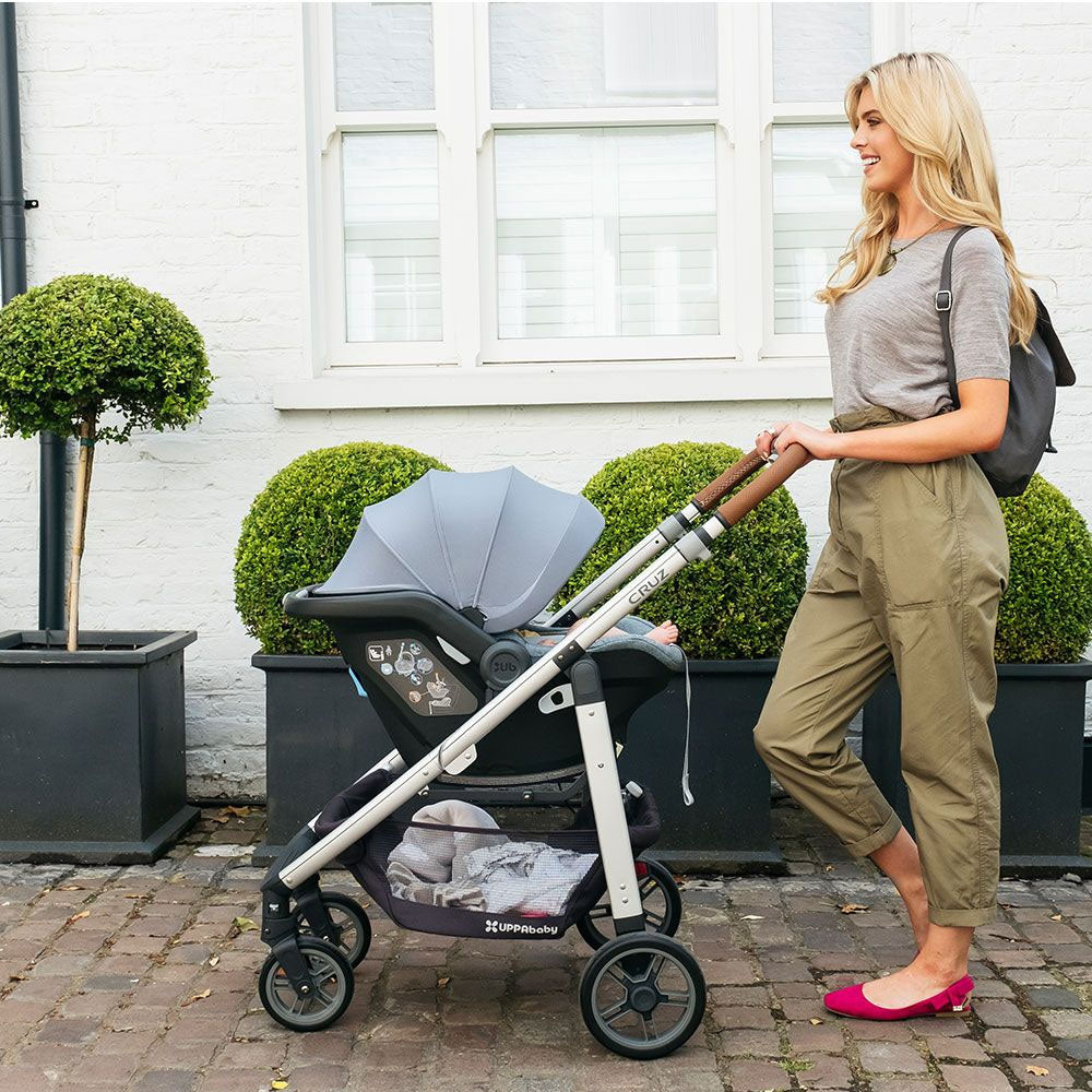 UPPAbaby Mesa i-Size Car Seat + IsoFix Base - Jordan 11