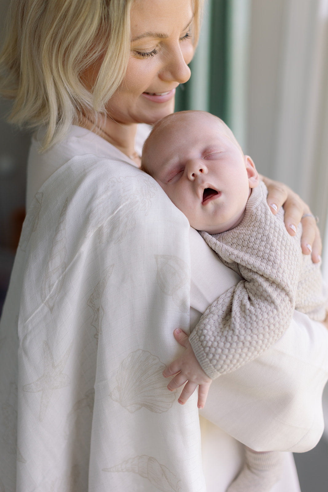Seashell Large Swaddle Muslin