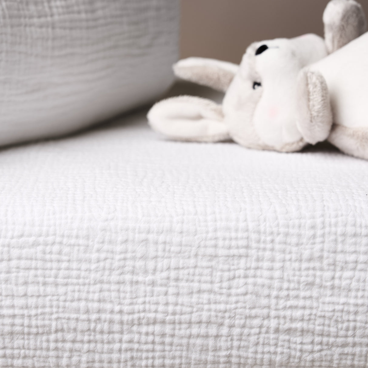 Obaby Muslin Fitted Sheet 100cm x 50cm - White