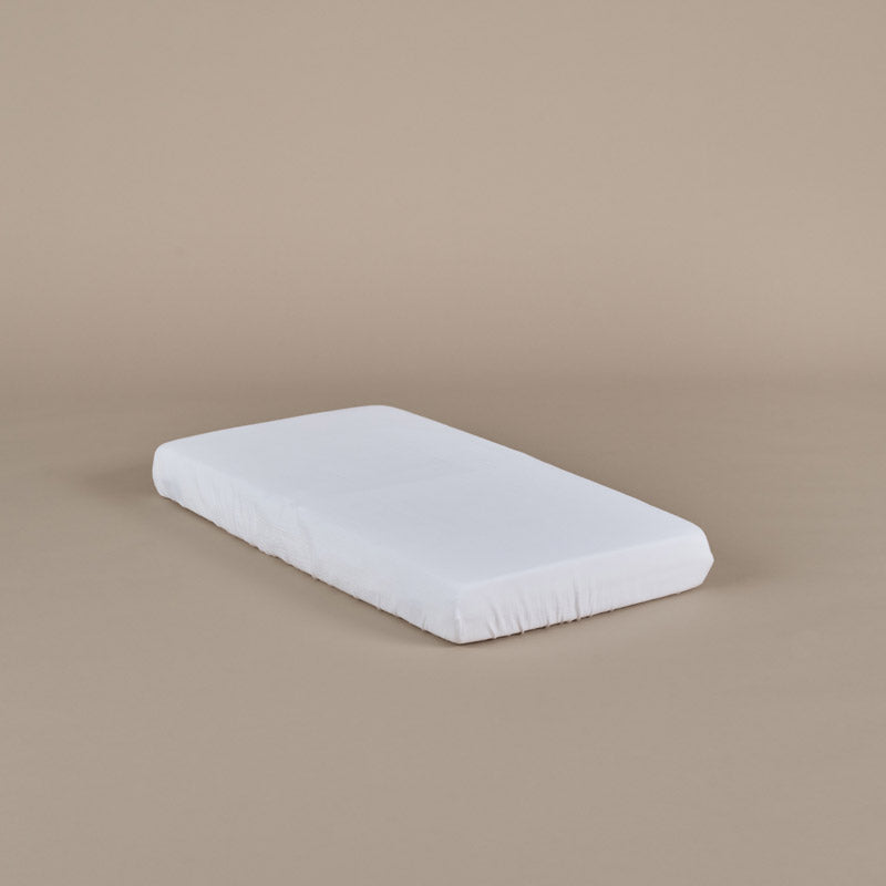 Obaby Muslin Fitted Sheet 120cm x 60cm - White