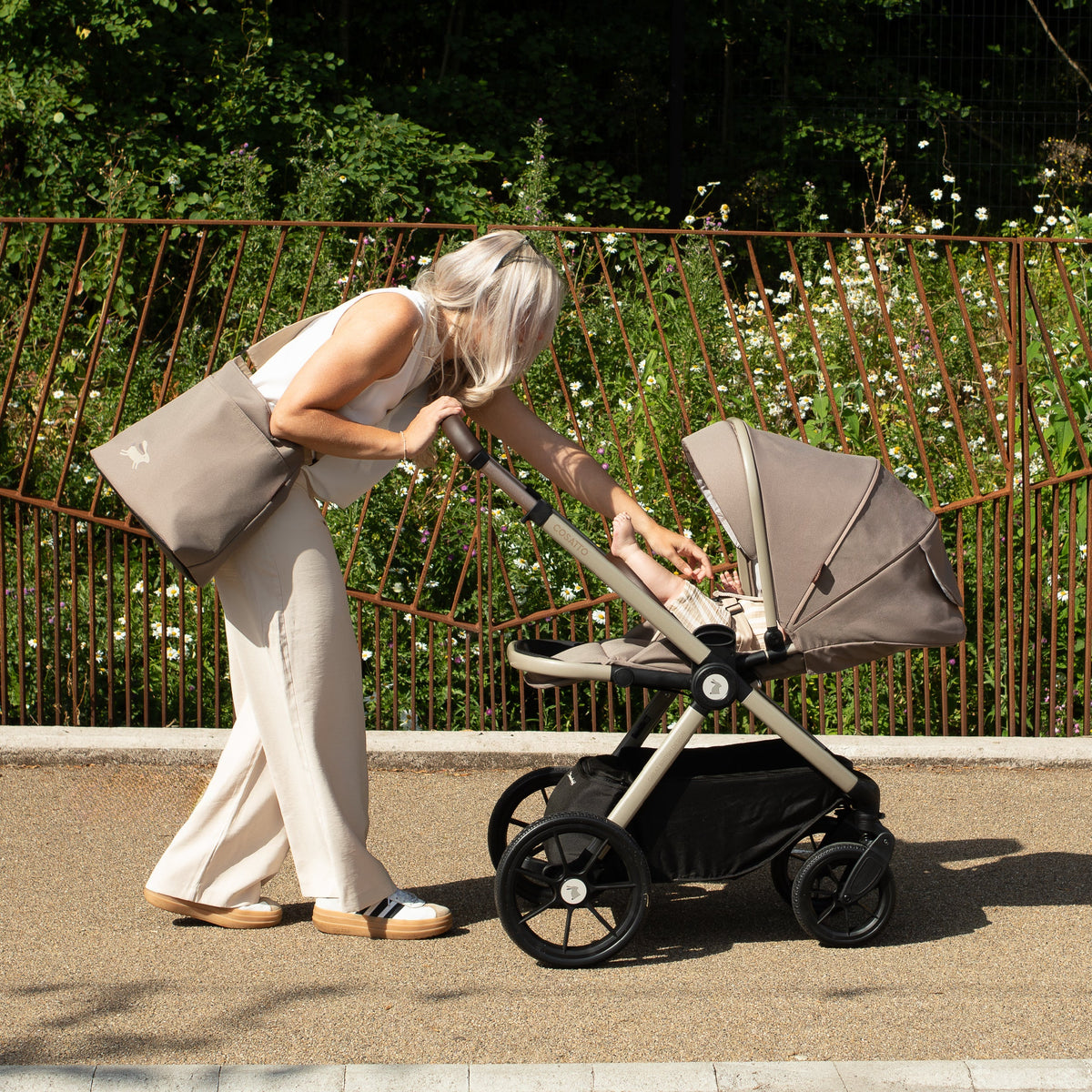 Cosatto Giggle 4 Pushchair 2-in-1 Everything Bundle - Lollop
