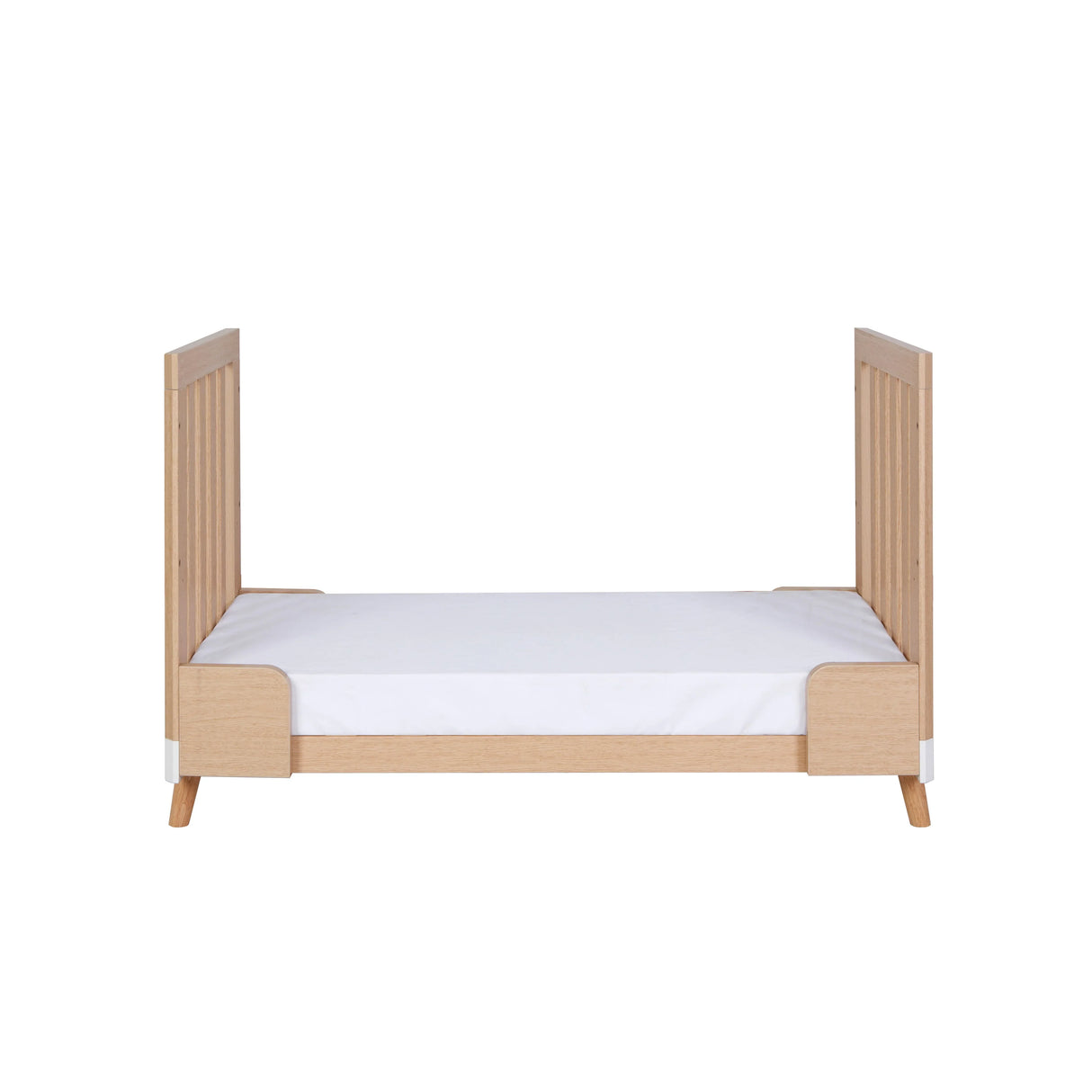 Tutti Bambini Hygge Mini Cot Bed - White/Light Oak