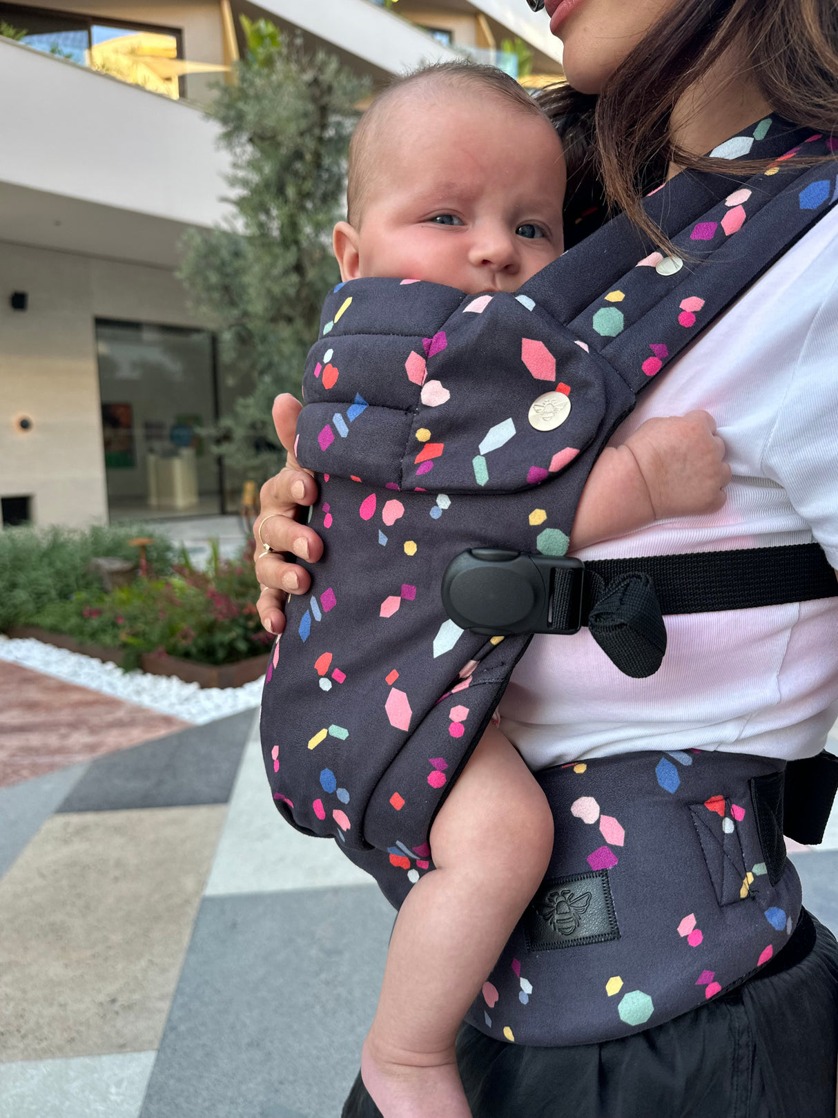 Nomad Air Baby Carrier - Kaleidoscope