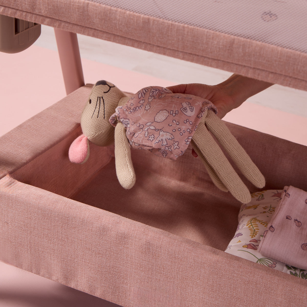 Tutti Bambini CoZee Zen Bedside Crib - Blush