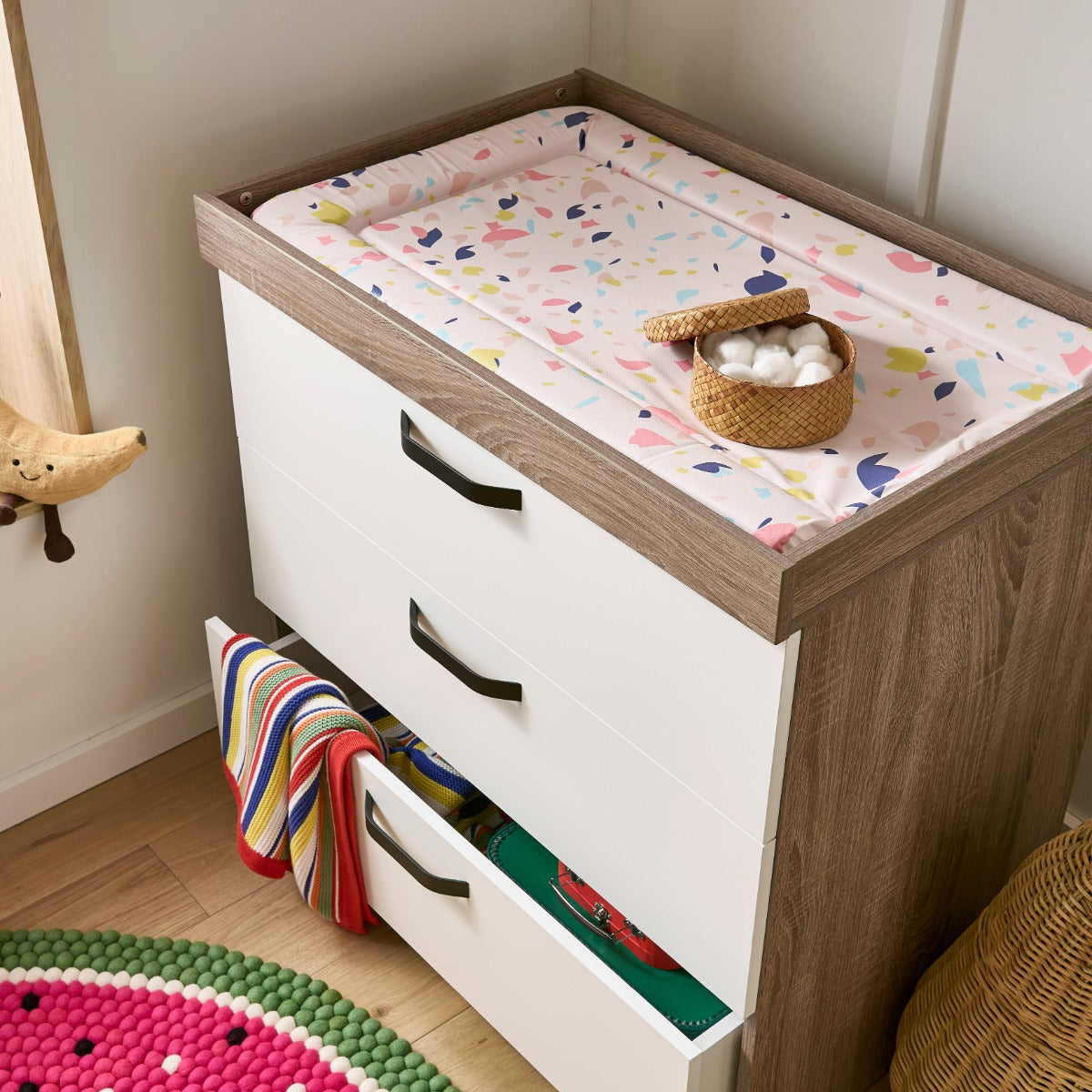 CuddleCo Enzo Dresser Changer - Oak and White