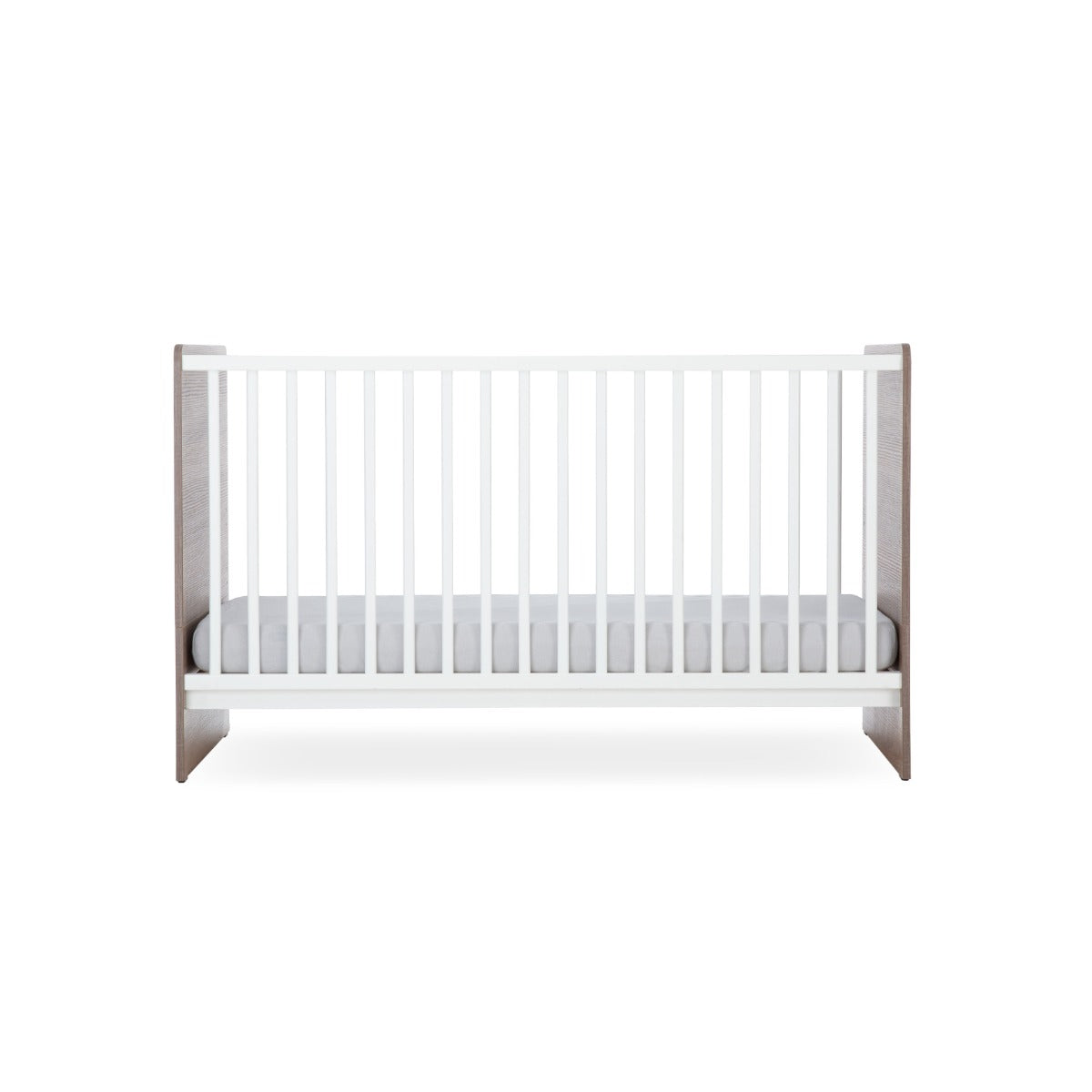 CuddleCo Enzo 3 Piece Nursery Furniture Set - Oak and White