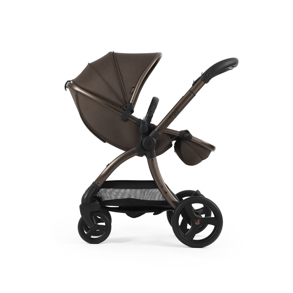 Egg 3 Ultimate Shell 360 Car Seat & Nursery Essentials Bundle - Chocolate Velvet