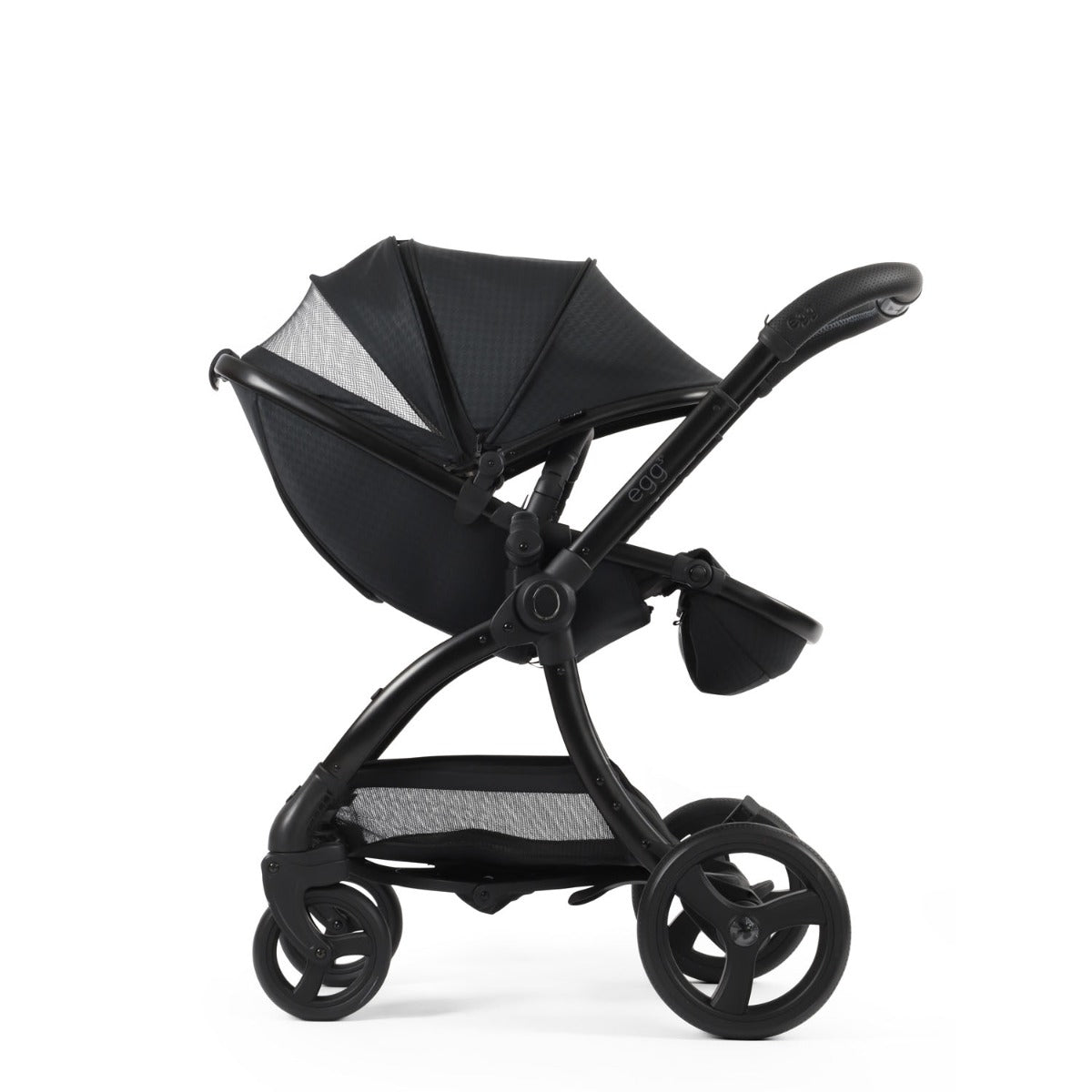 Egg 3 Luxury Cybex Cloud T i-Size Special Edition Travel System Bundle - Houndstooth Black