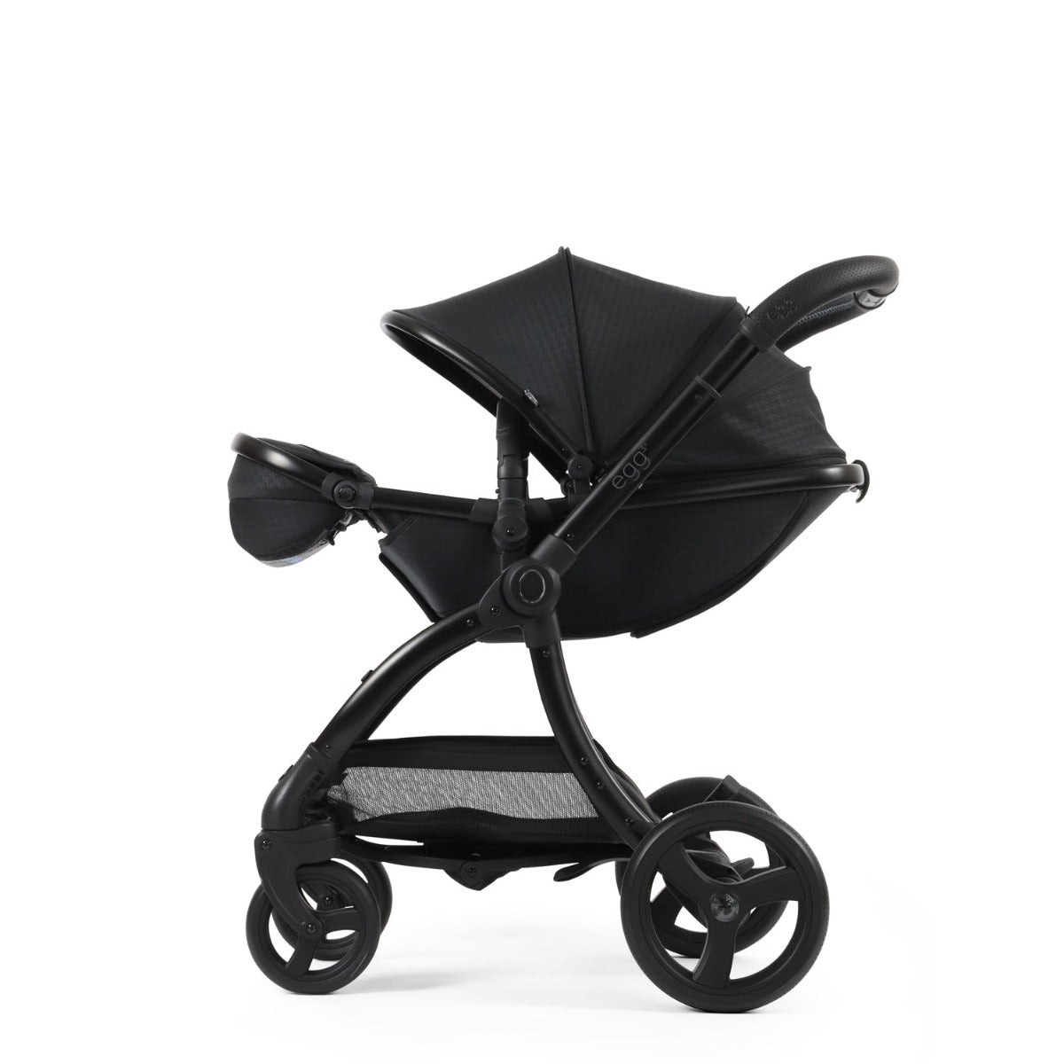 Egg 3 Luxury Cybex Cloud T i-Size Special Edition Travel System Bundle - Houndstooth Black