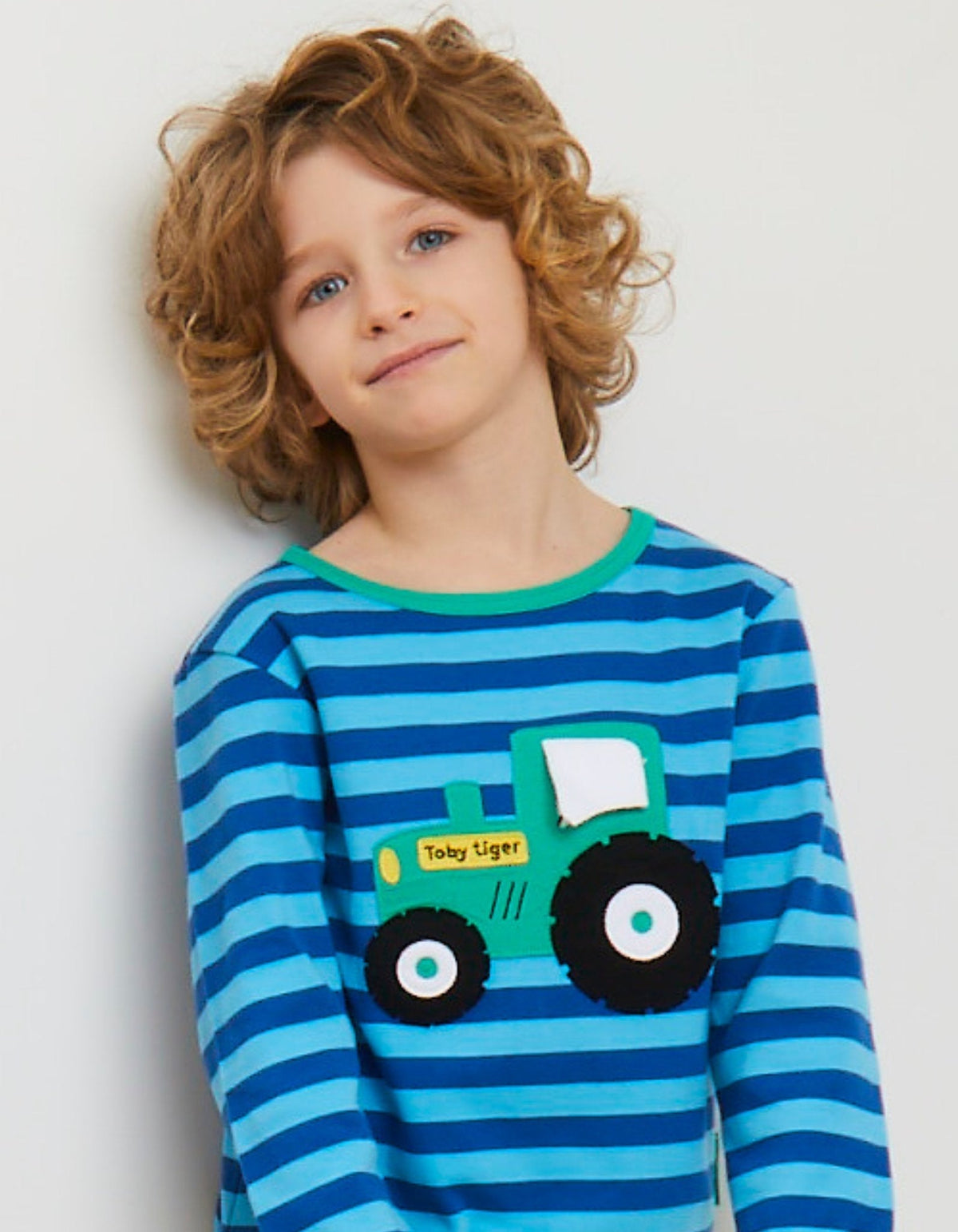 Toby Tiger Organic Tractor Applique Long-Sleeved T-Shirt