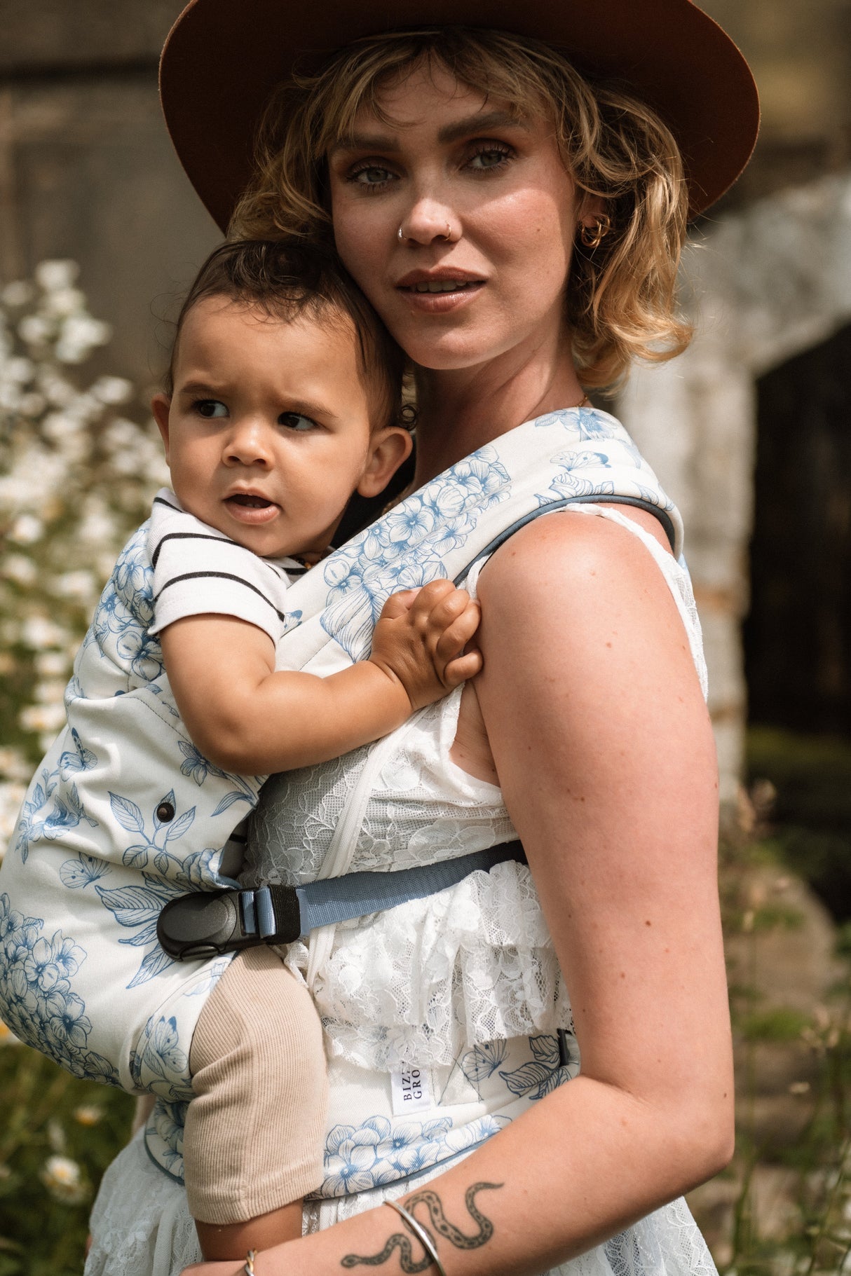 Nomad Pure Organic Baby Carrier - Blue Hydrangea