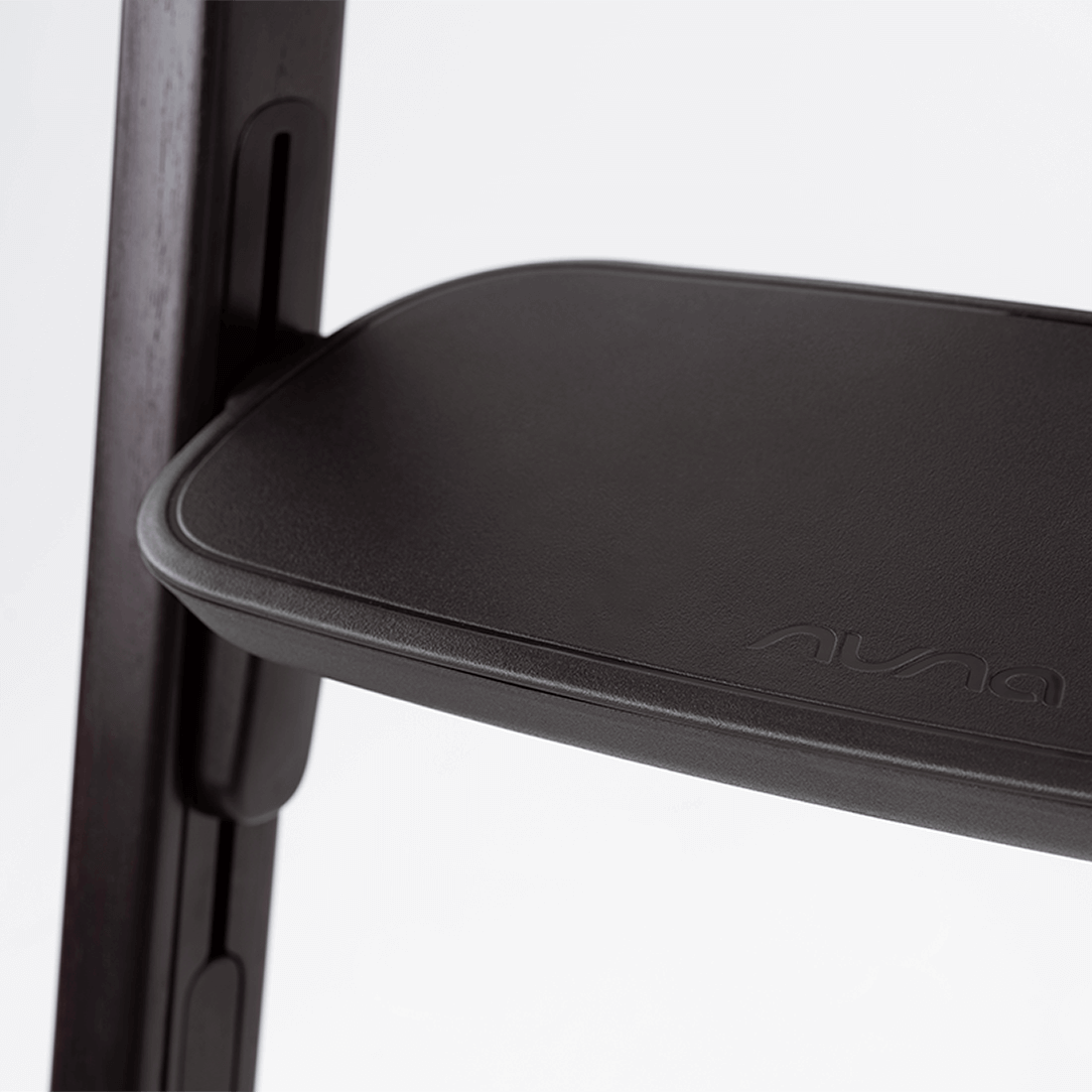 Nuna Bryn Highchair - Metro
