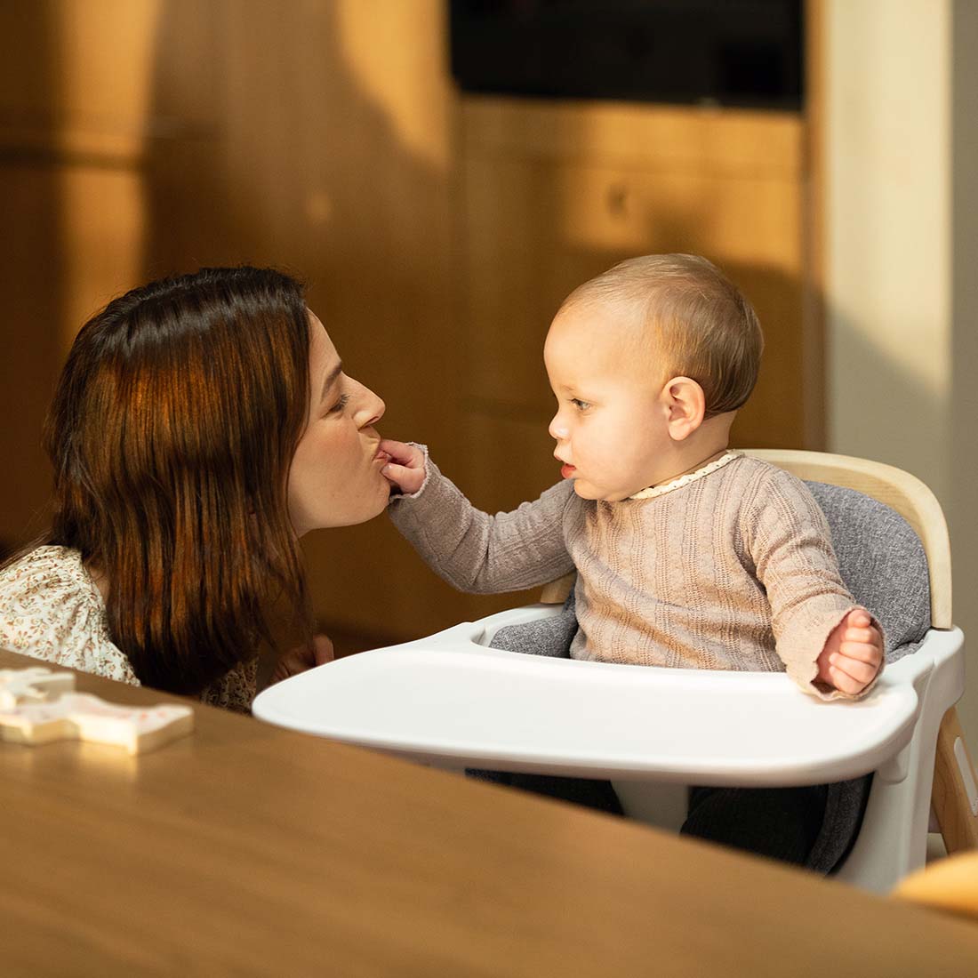 Nuna Bryn Highchair - Metro