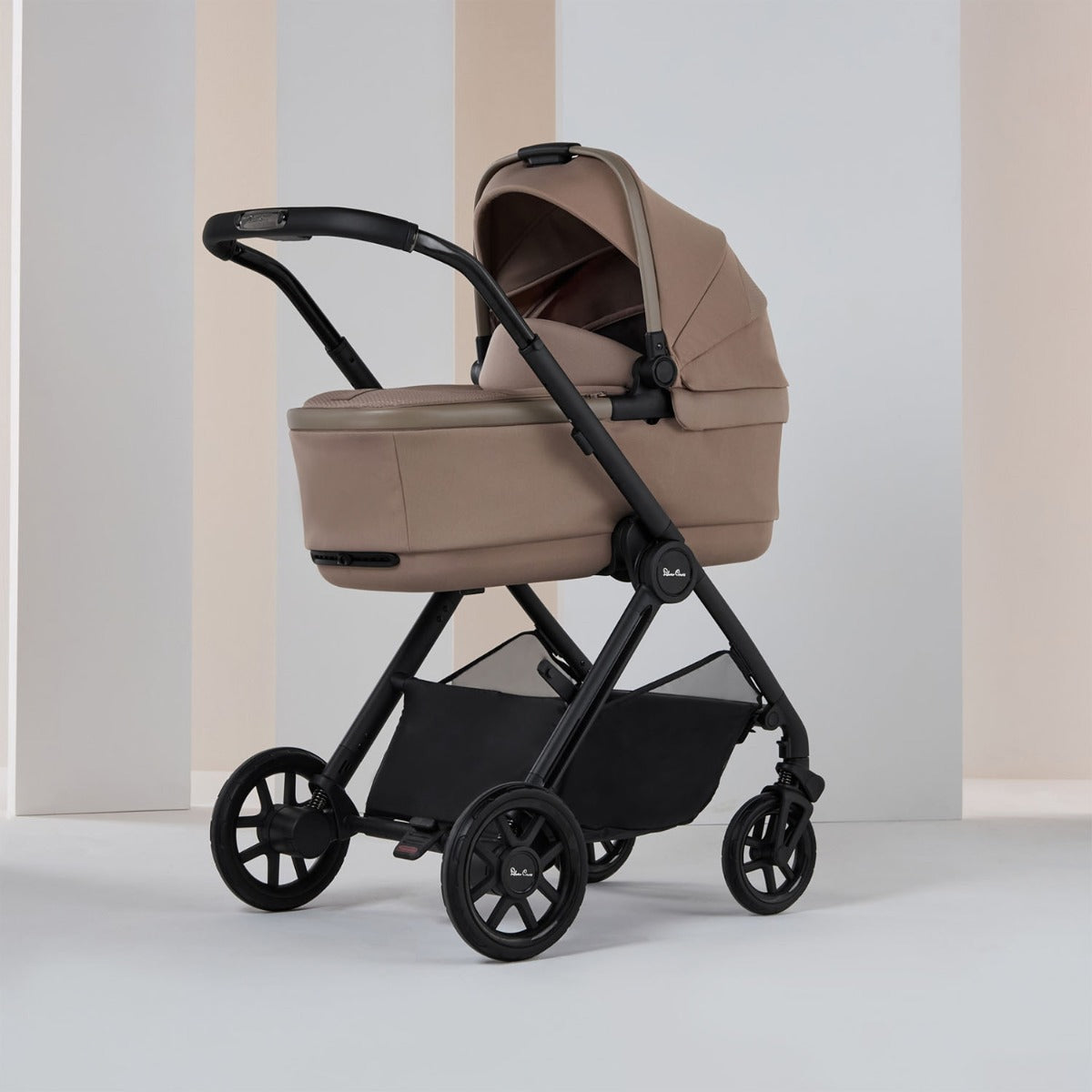 Silver Cross Reef 2 with First Bed Folding Carrycot and Accessory Bundle - Mocha